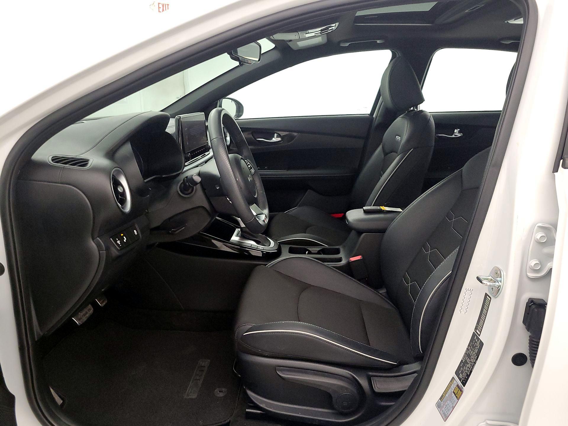 Thumbnail: 2024 Kia Forte - 11