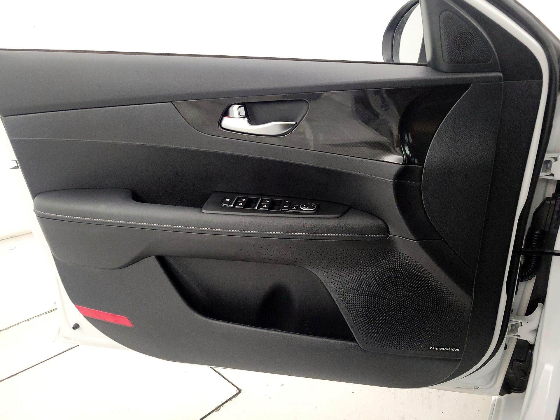 Thumbnail: 2024 Kia Forte - 12