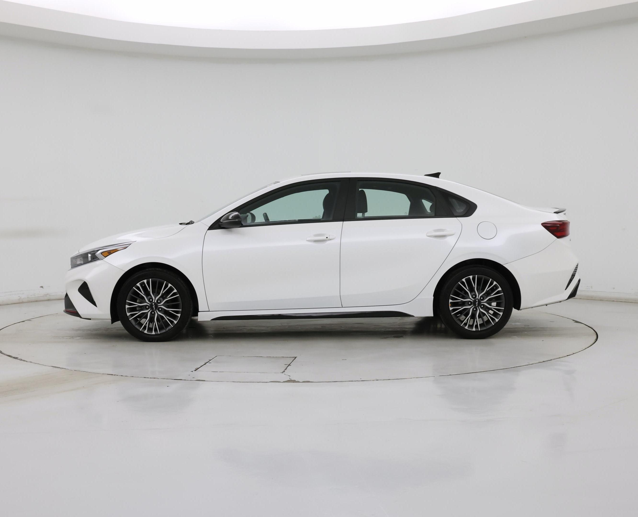 Thumbnail: 2024 Kia Forte - 3