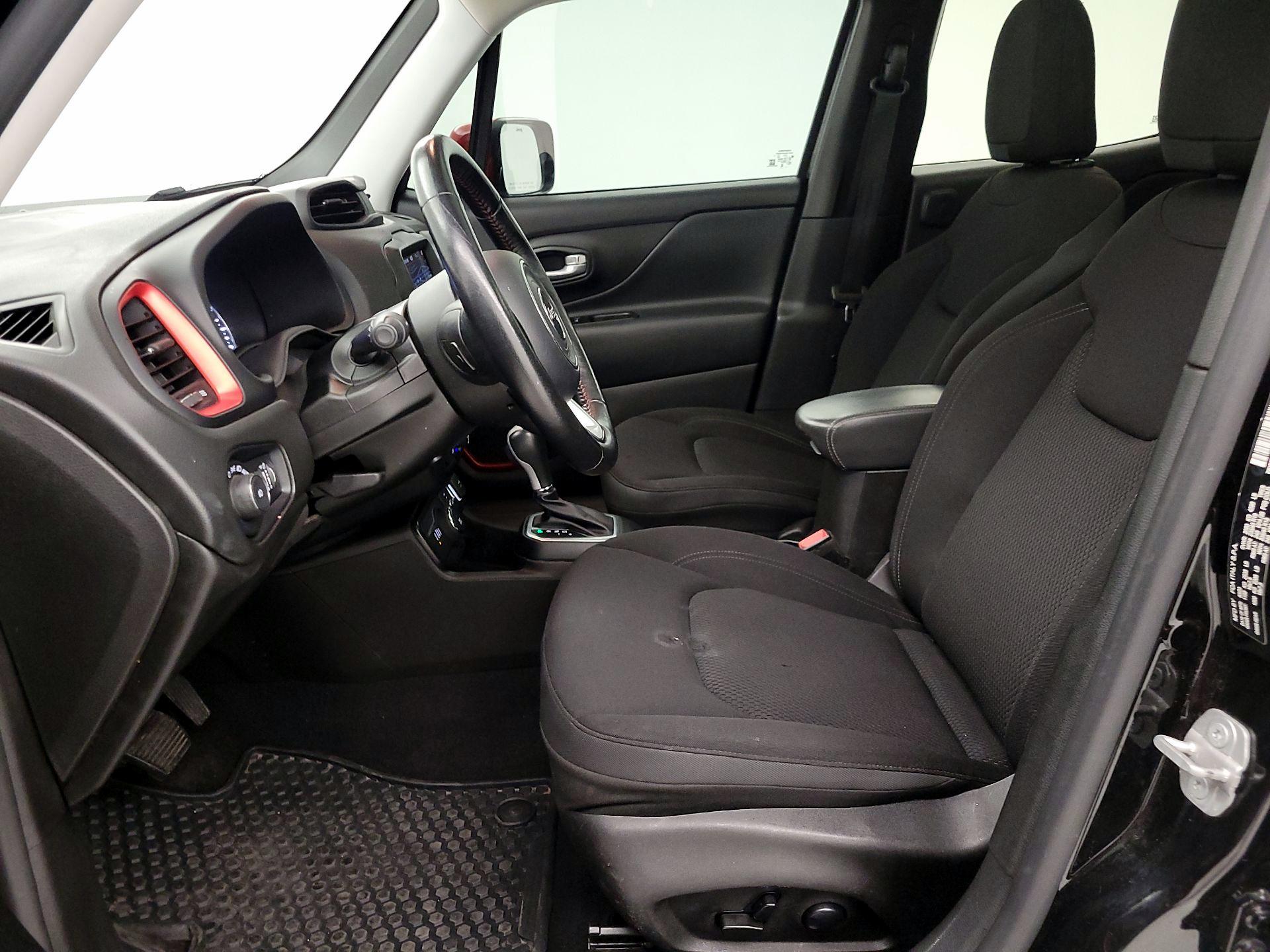 Thumbnail: 2023 Jeep Renegade - 11