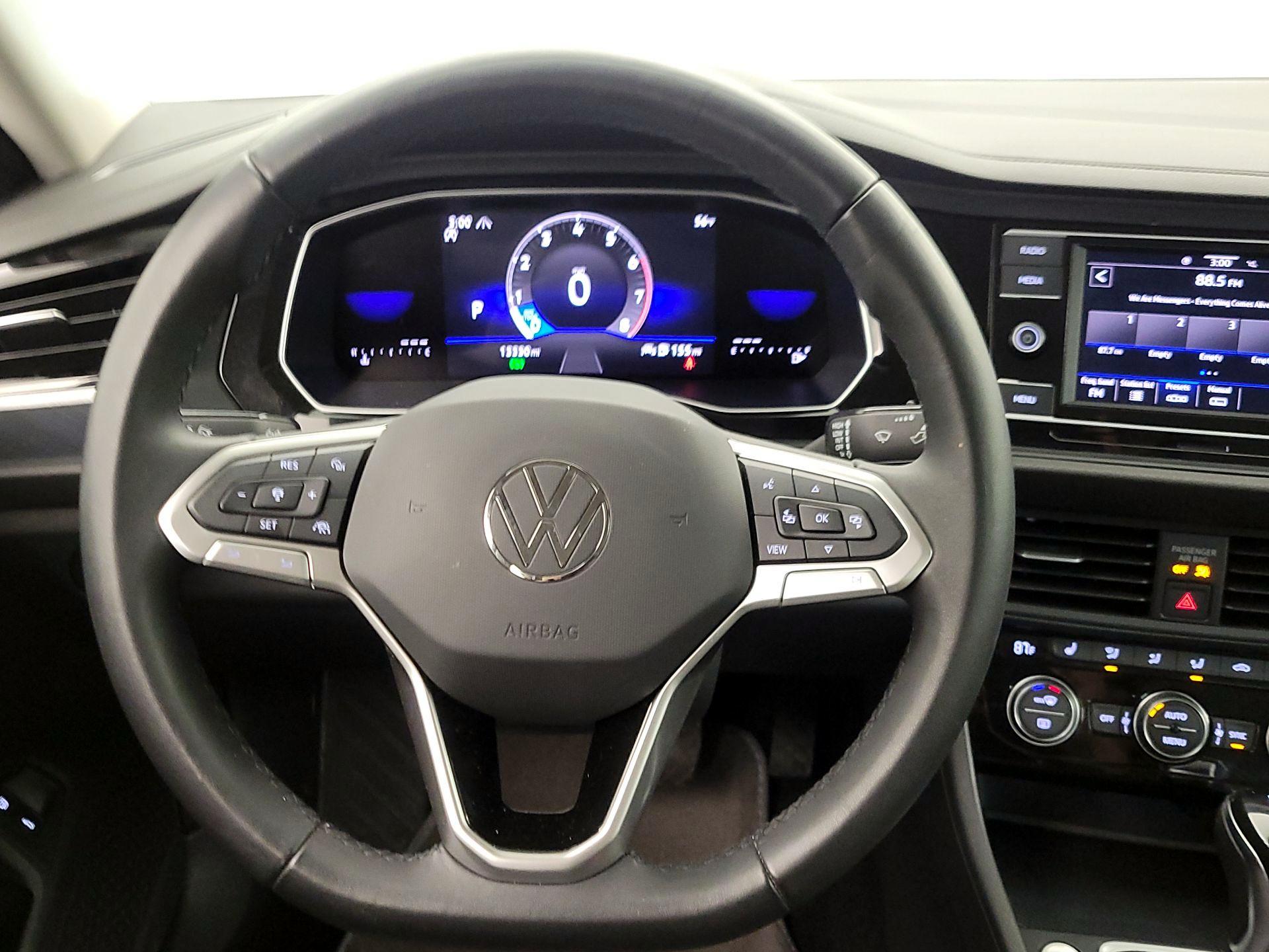 Thumbnail: 2024 Volkswagen Jetta - 10