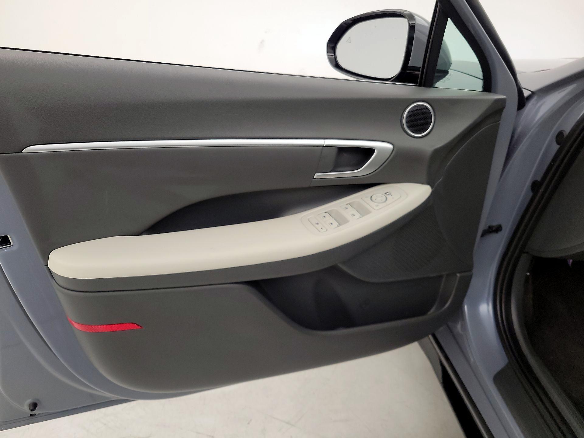 Thumbnail: 2025 Hyundai Sonata - 12