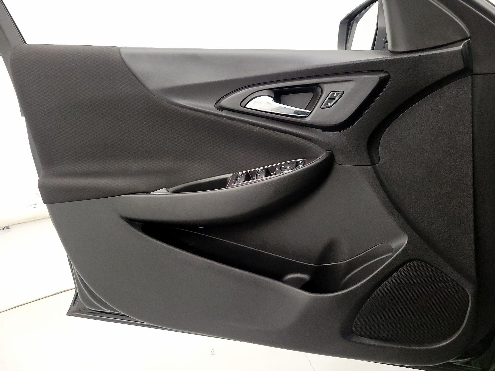 Thumbnail: 2022 Chevrolet Malibu - 12