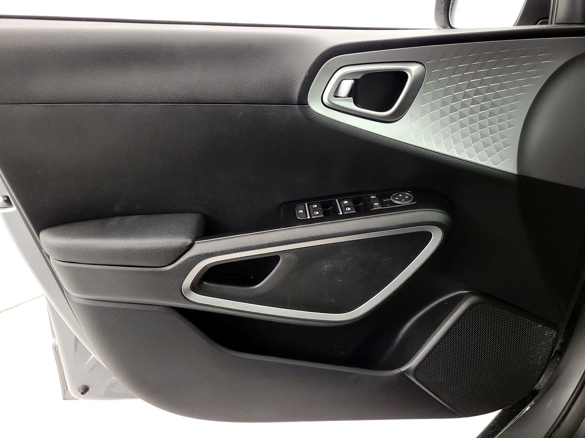 Thumbnail: 2023 Kia Soul - 12