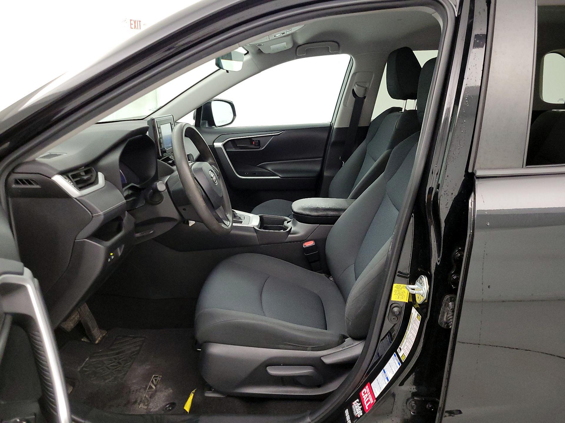 Thumbnail: 2021 Toyota RAV4 - 11