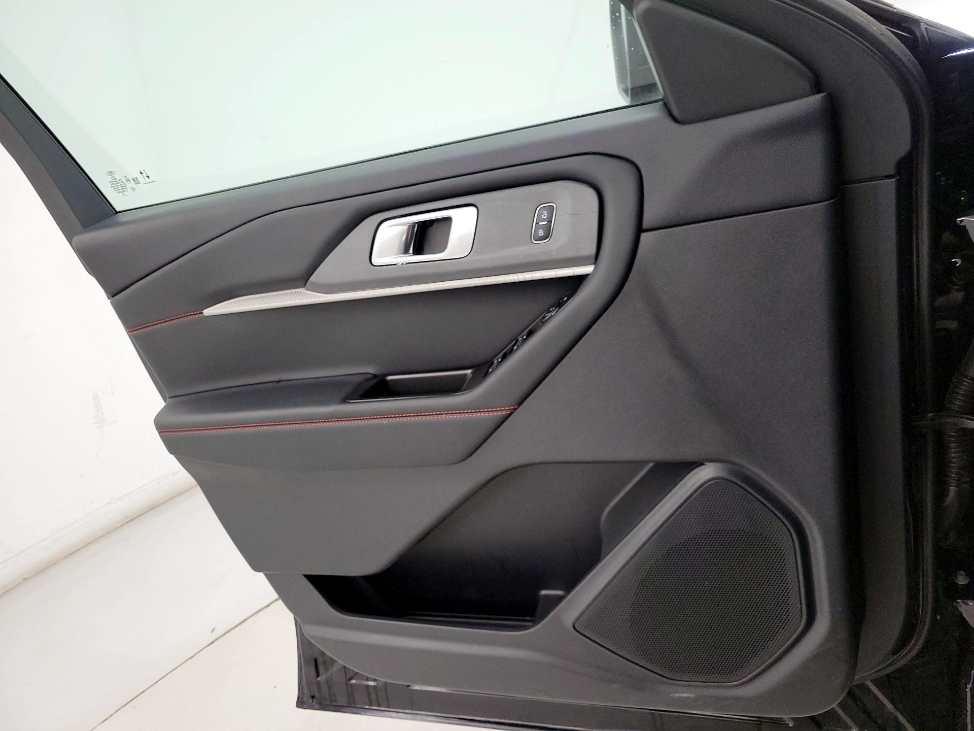 Thumbnail: 2025 Ford Explorer - 12