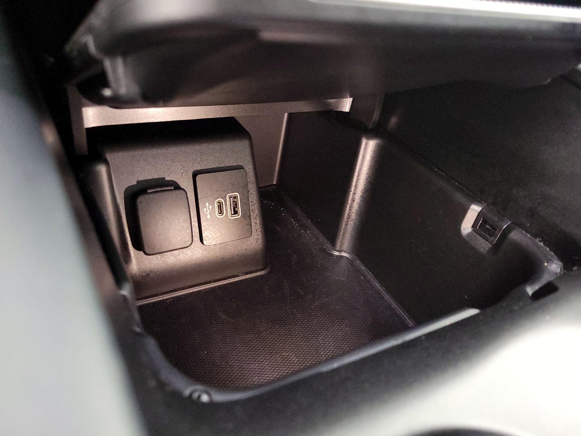 Thumbnail: 2025 Ford Explorer - 19