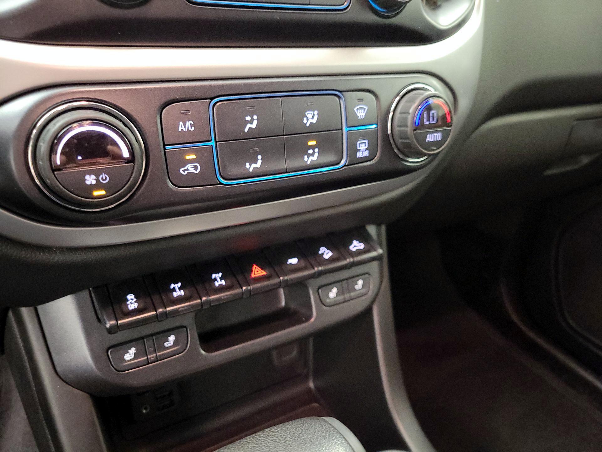 Thumbnail: 2020 Chevrolet Colorado - 17