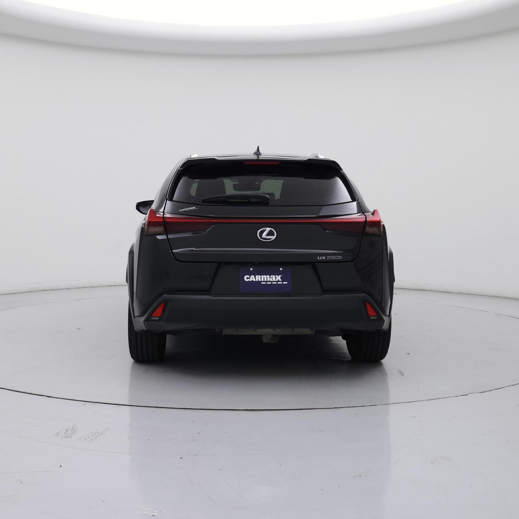 Thumbnail: 2019 Lexus UX - 6