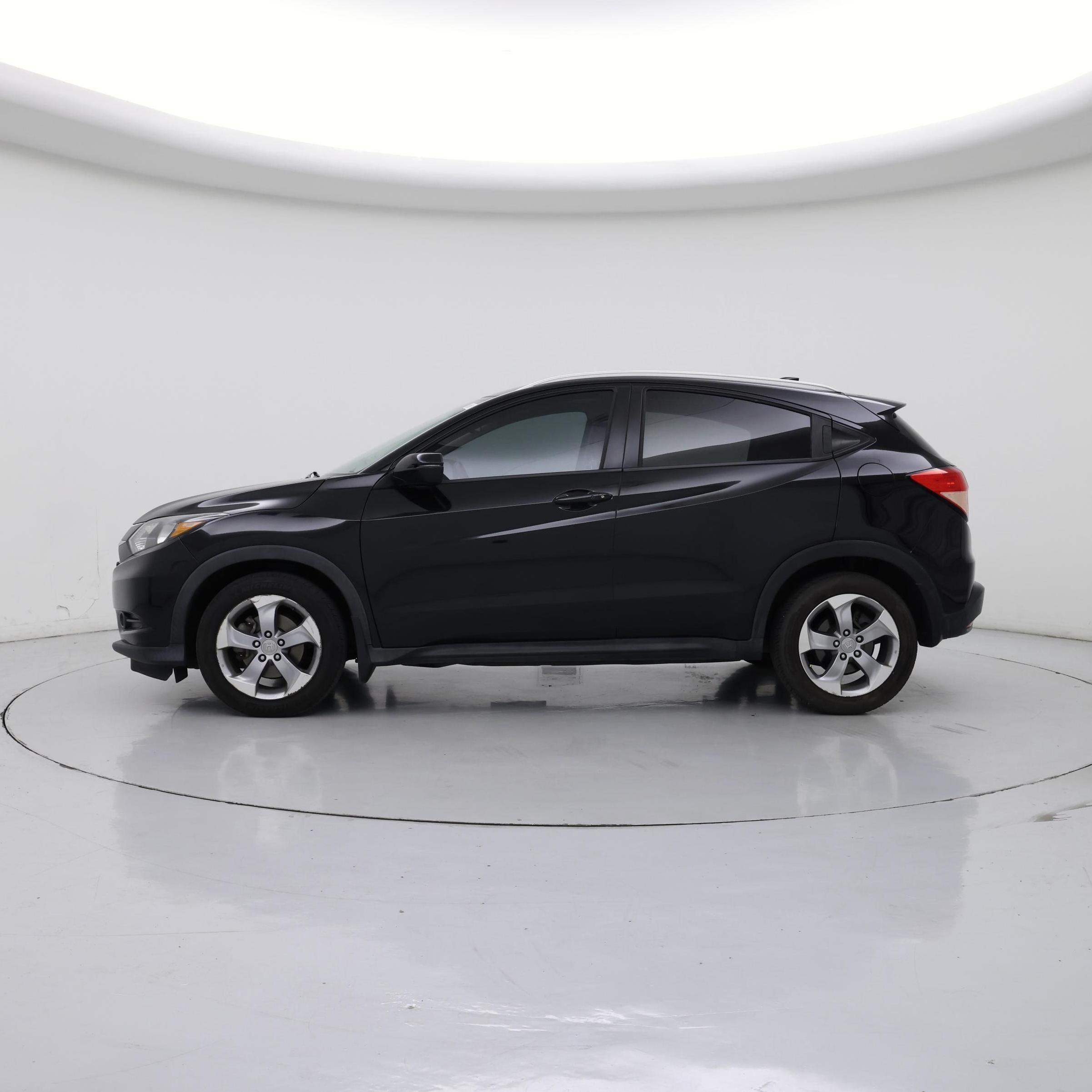 Thumbnail: 2017 Honda HR-V - 3