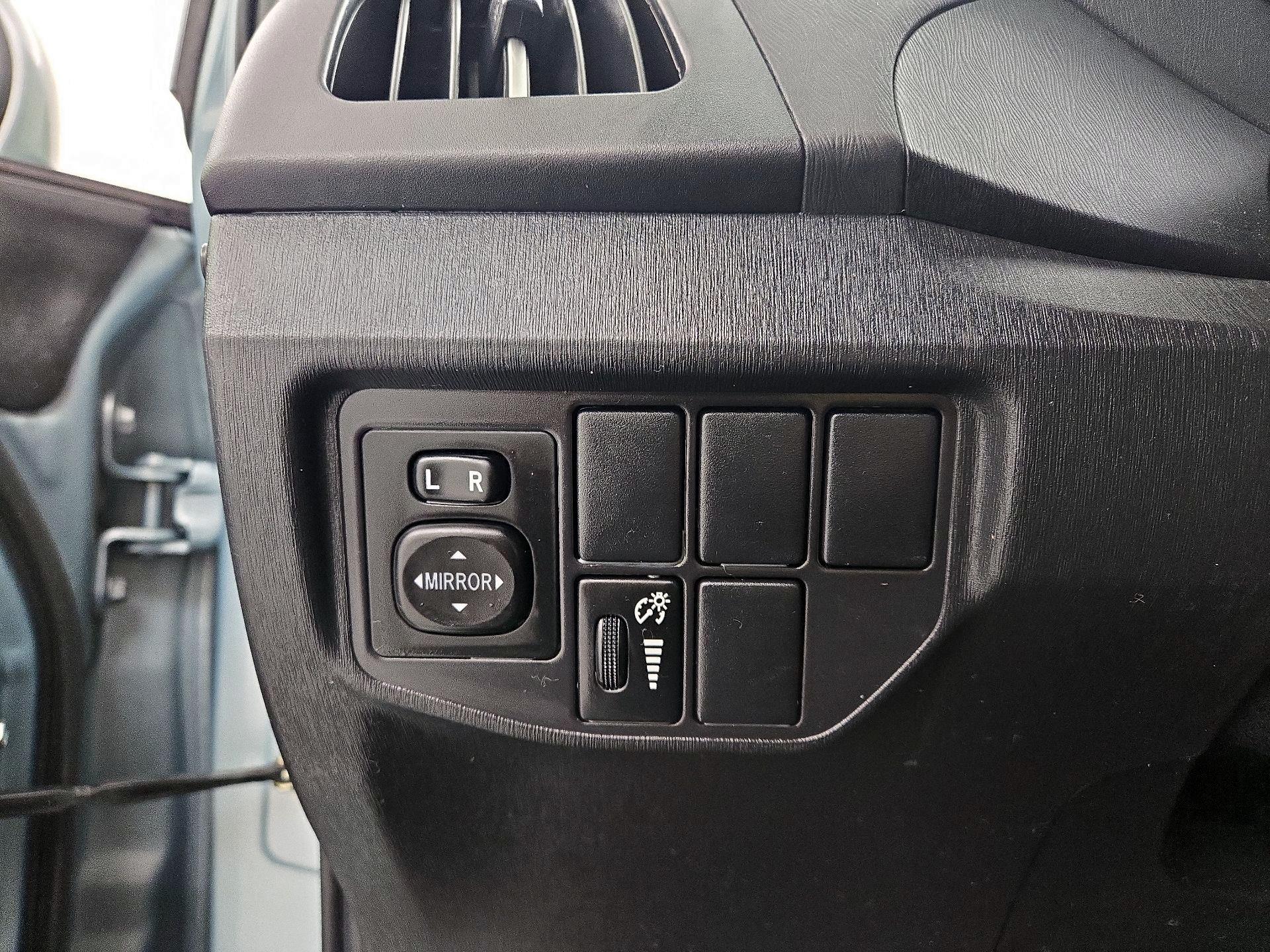 Thumbnail: 2015 Toyota Prius - 13