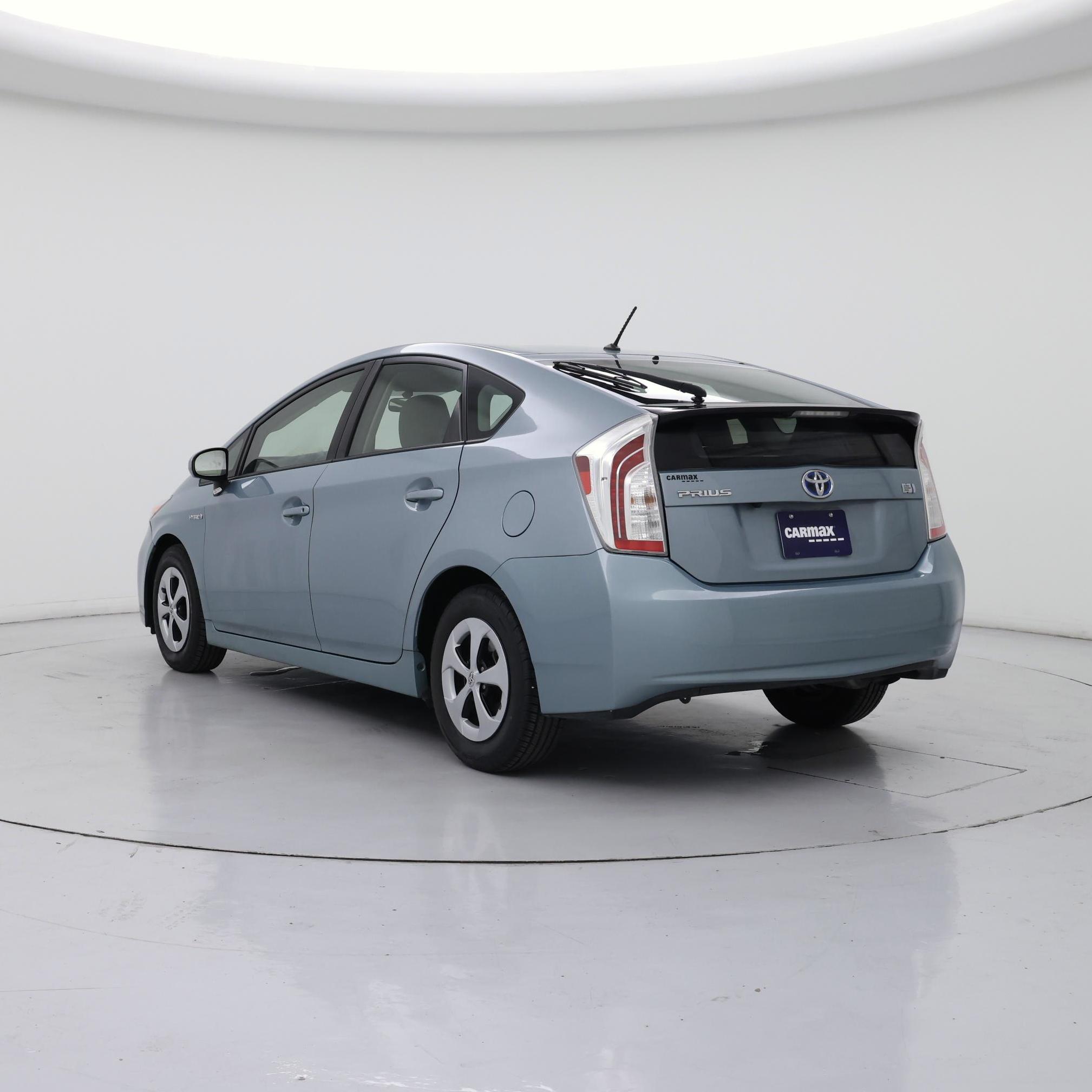 Thumbnail: 2015 Toyota Prius - 2
