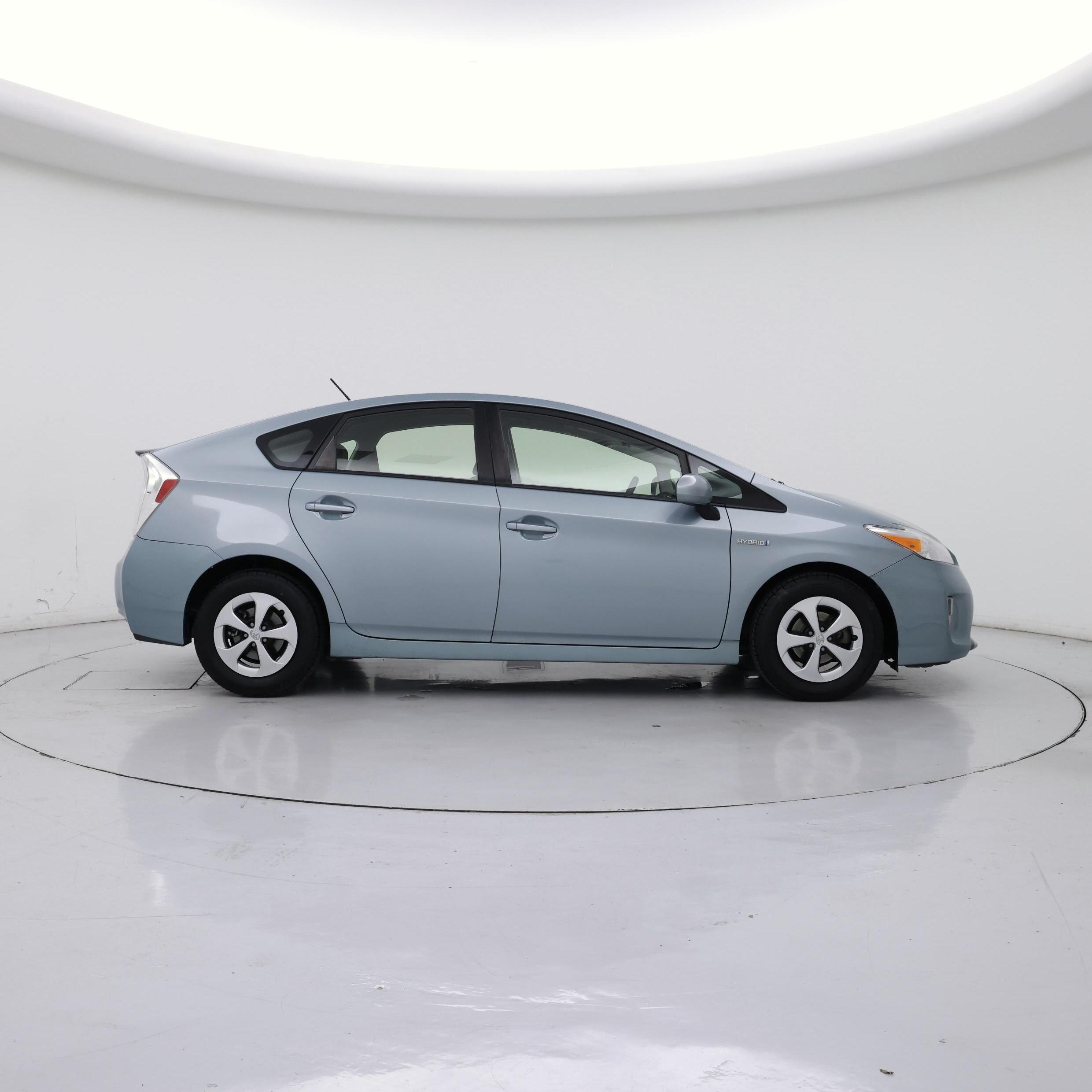 Thumbnail: 2015 Toyota Prius - 7