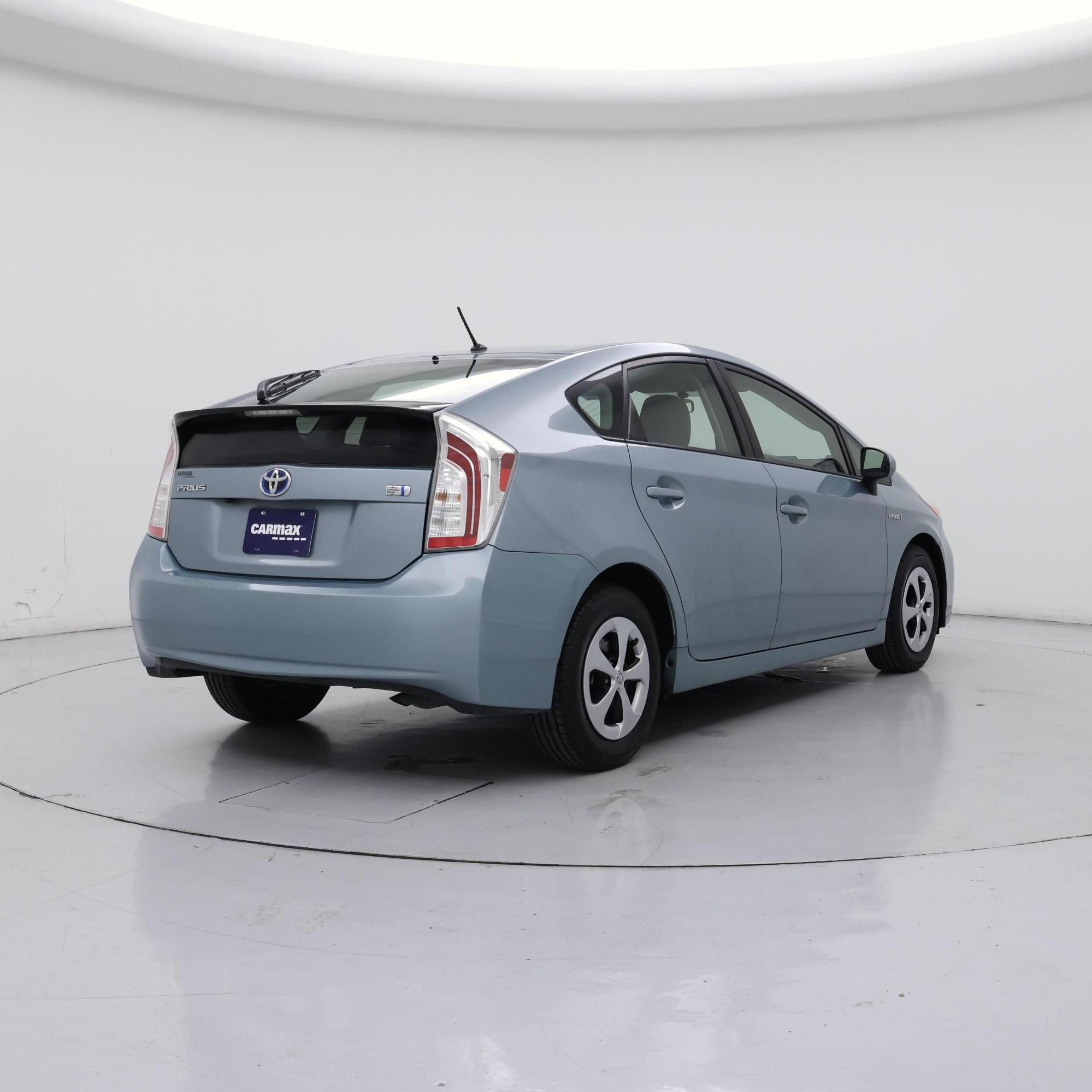 Thumbnail: 2015 Toyota Prius - 8