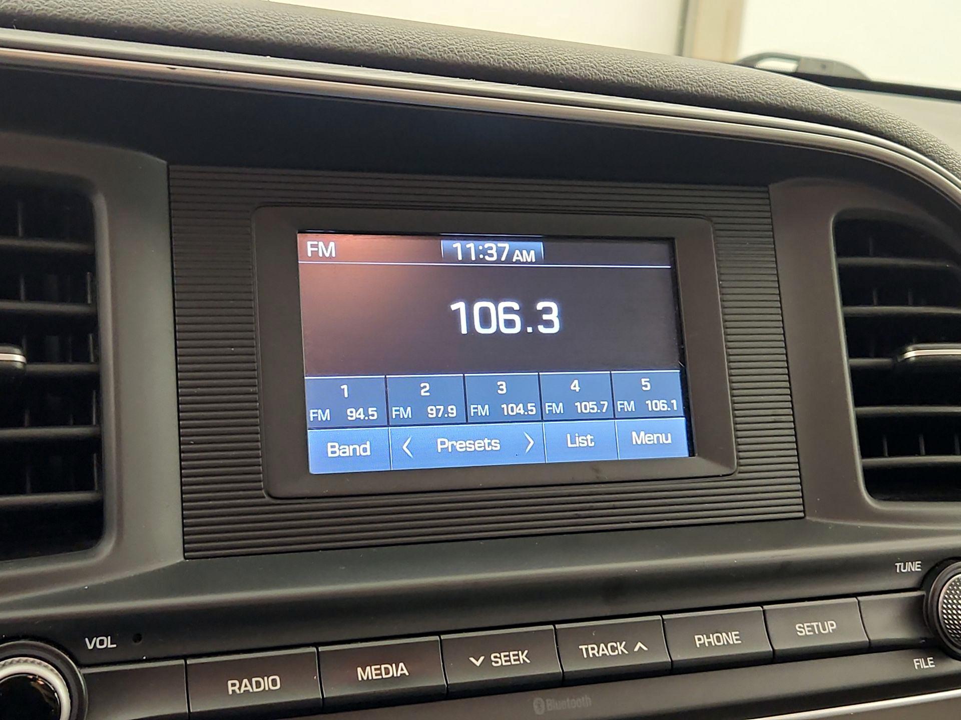 Thumbnail: 2020 Hyundai Elantra - 15