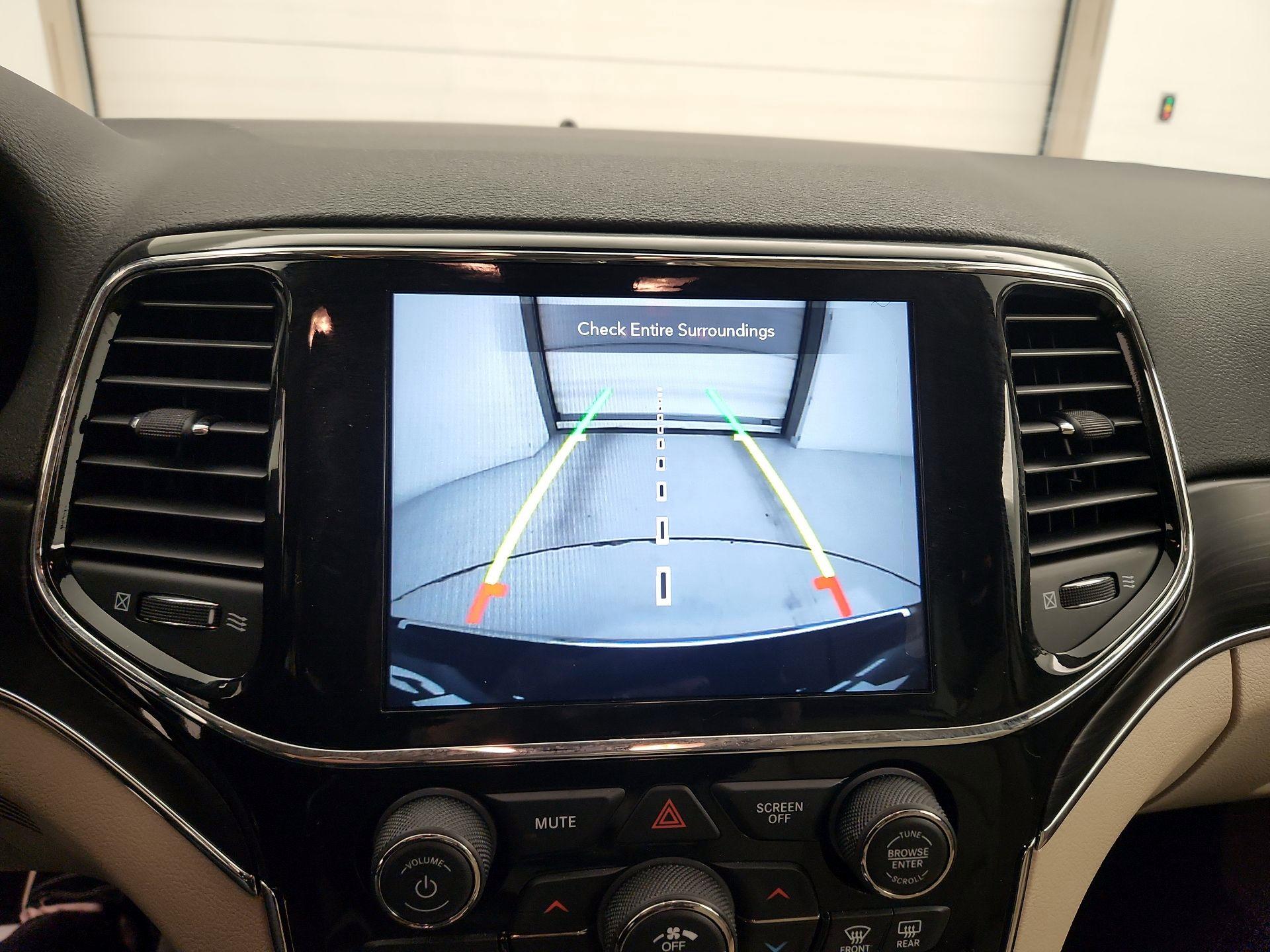 Thumbnail: 2022 Jeep Grand Cherokee - 15