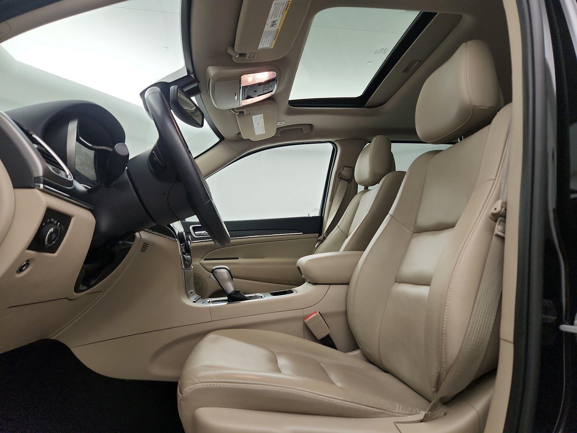 Thumbnail: 2022 Jeep Grand Cherokee - 20