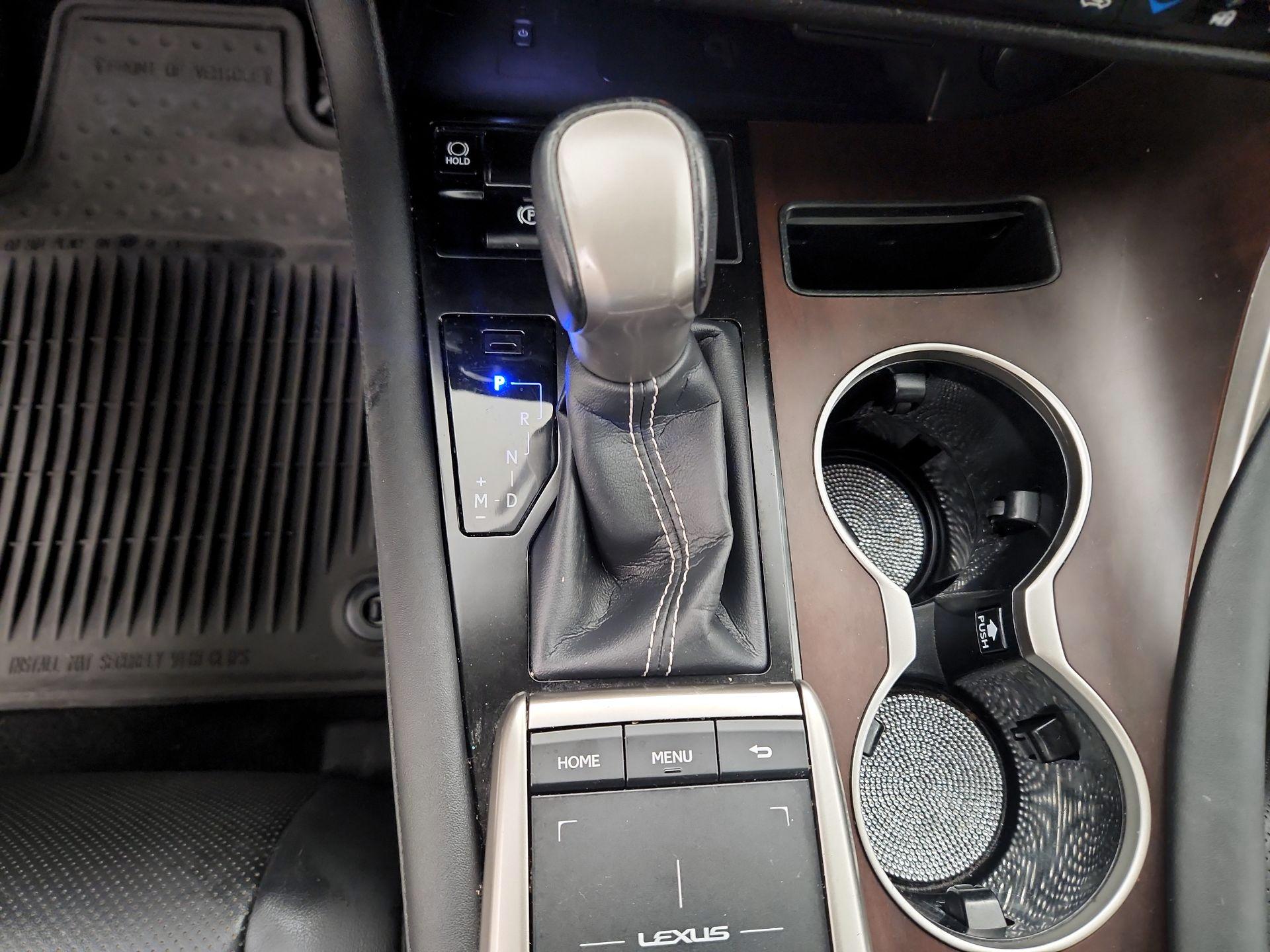 Thumbnail: 2022 Lexus RX - 17