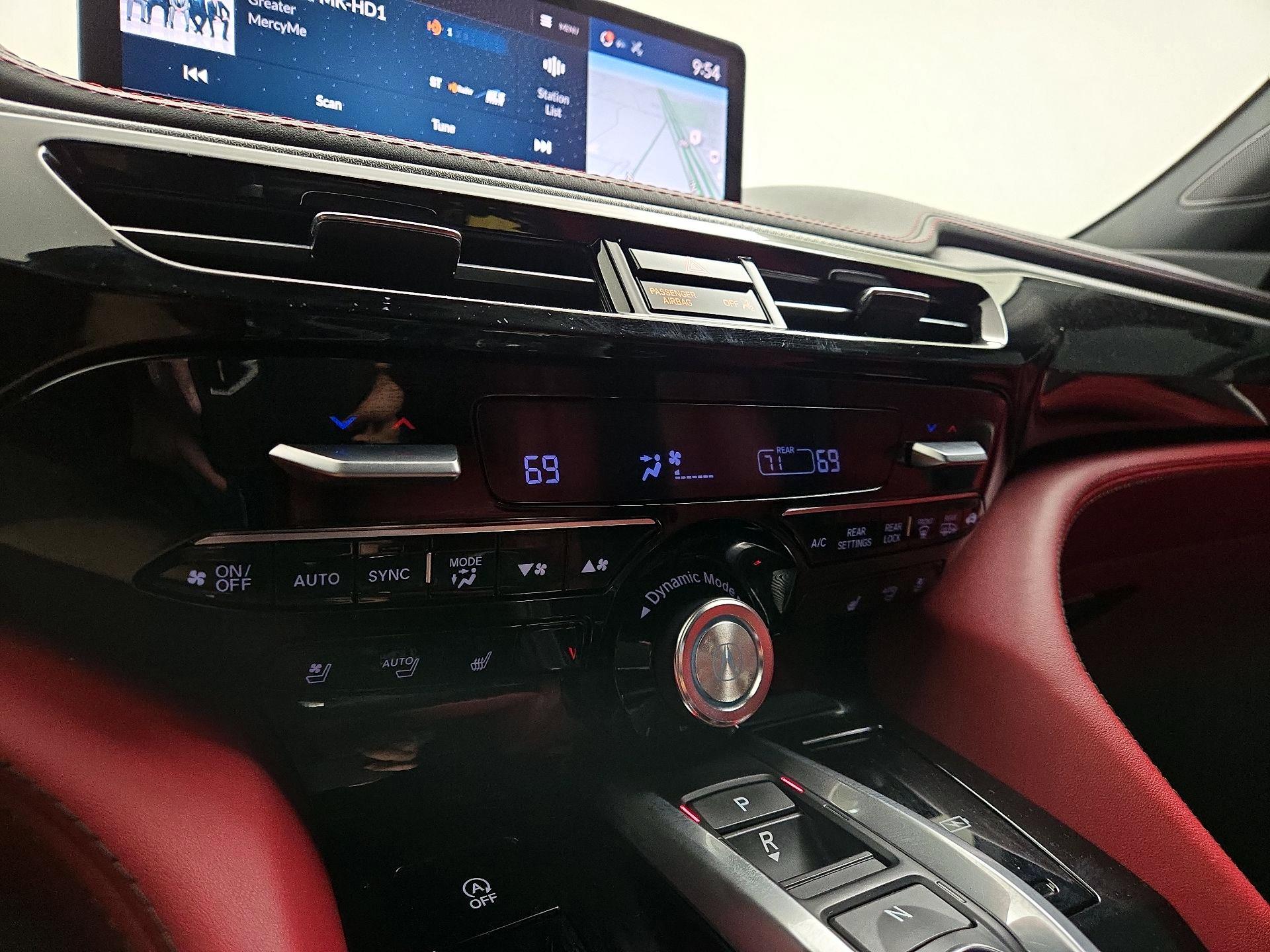 Thumbnail: 2022 Acura MDX - 17