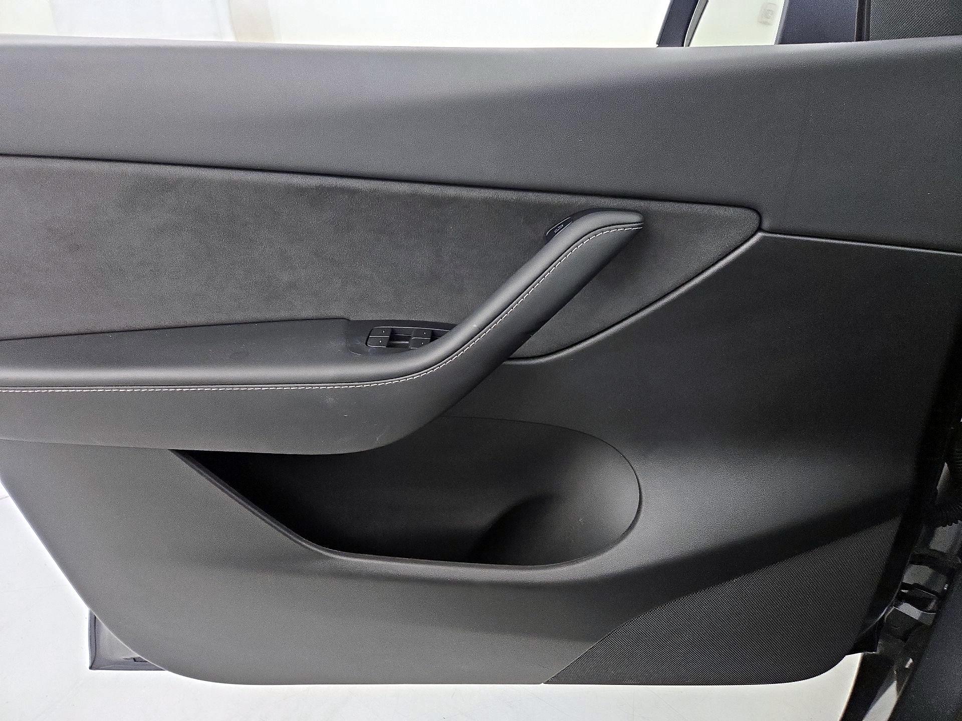 Thumbnail: 2022 Tesla Model Y - 12