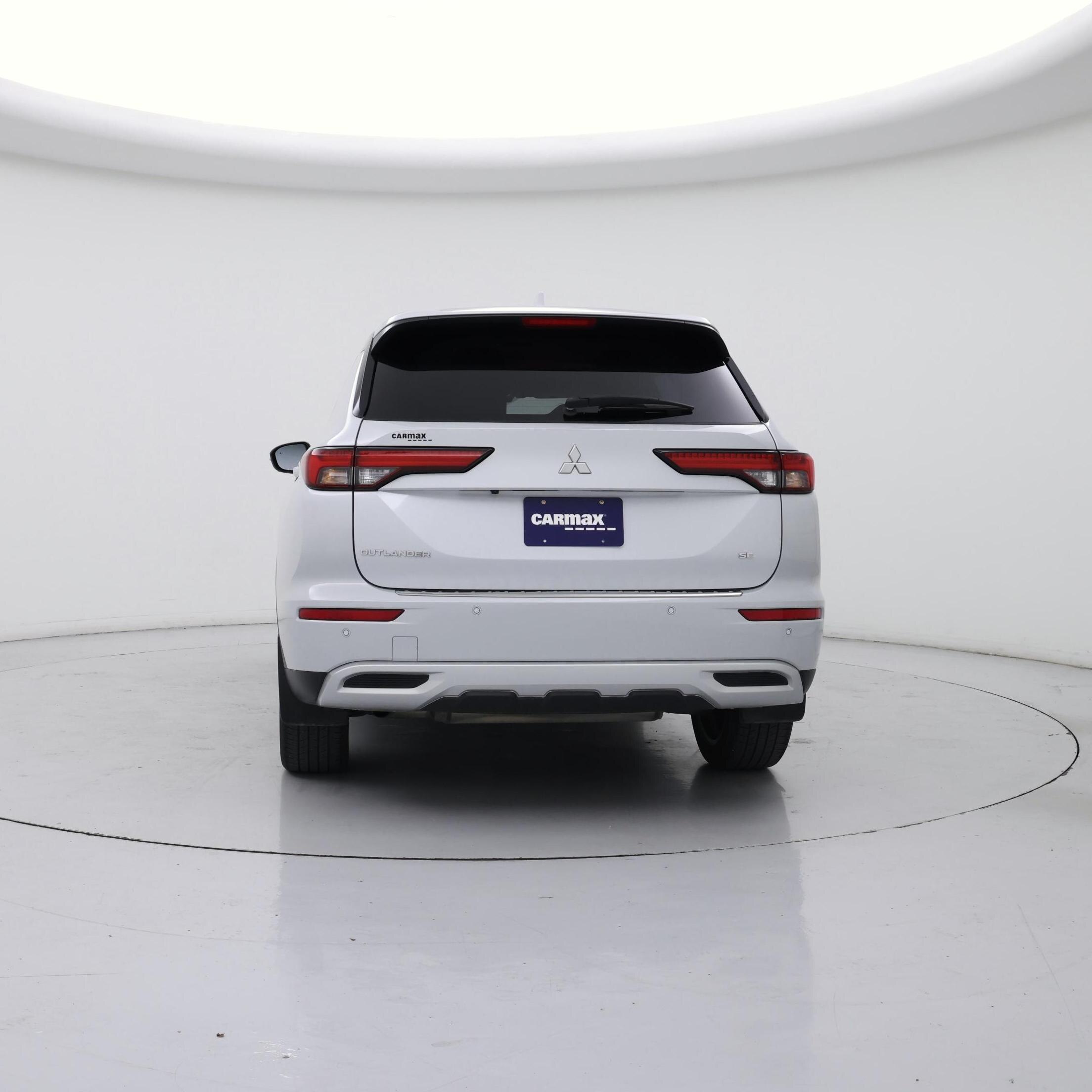 Thumbnail: 2023 Mitsubishi Outlander - 6