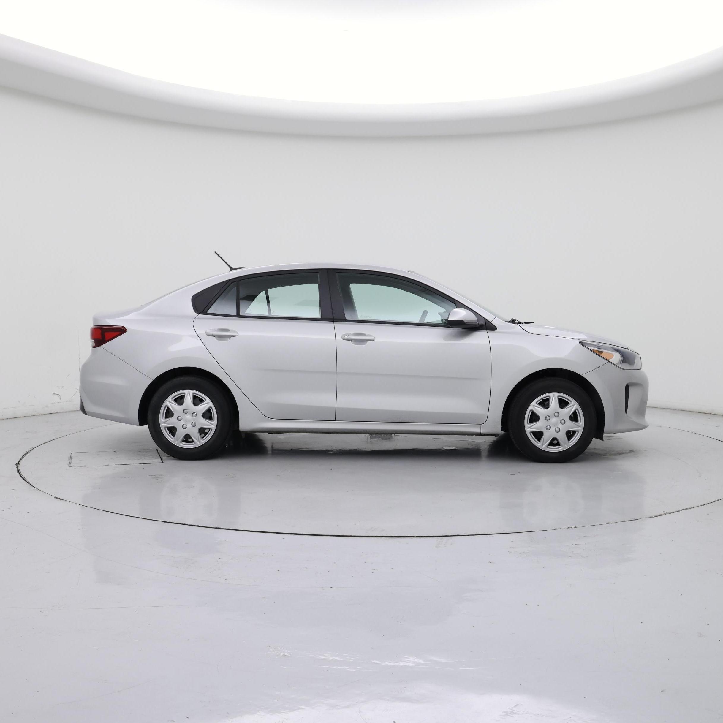 Thumbnail: 2020 Kia Rio - 7