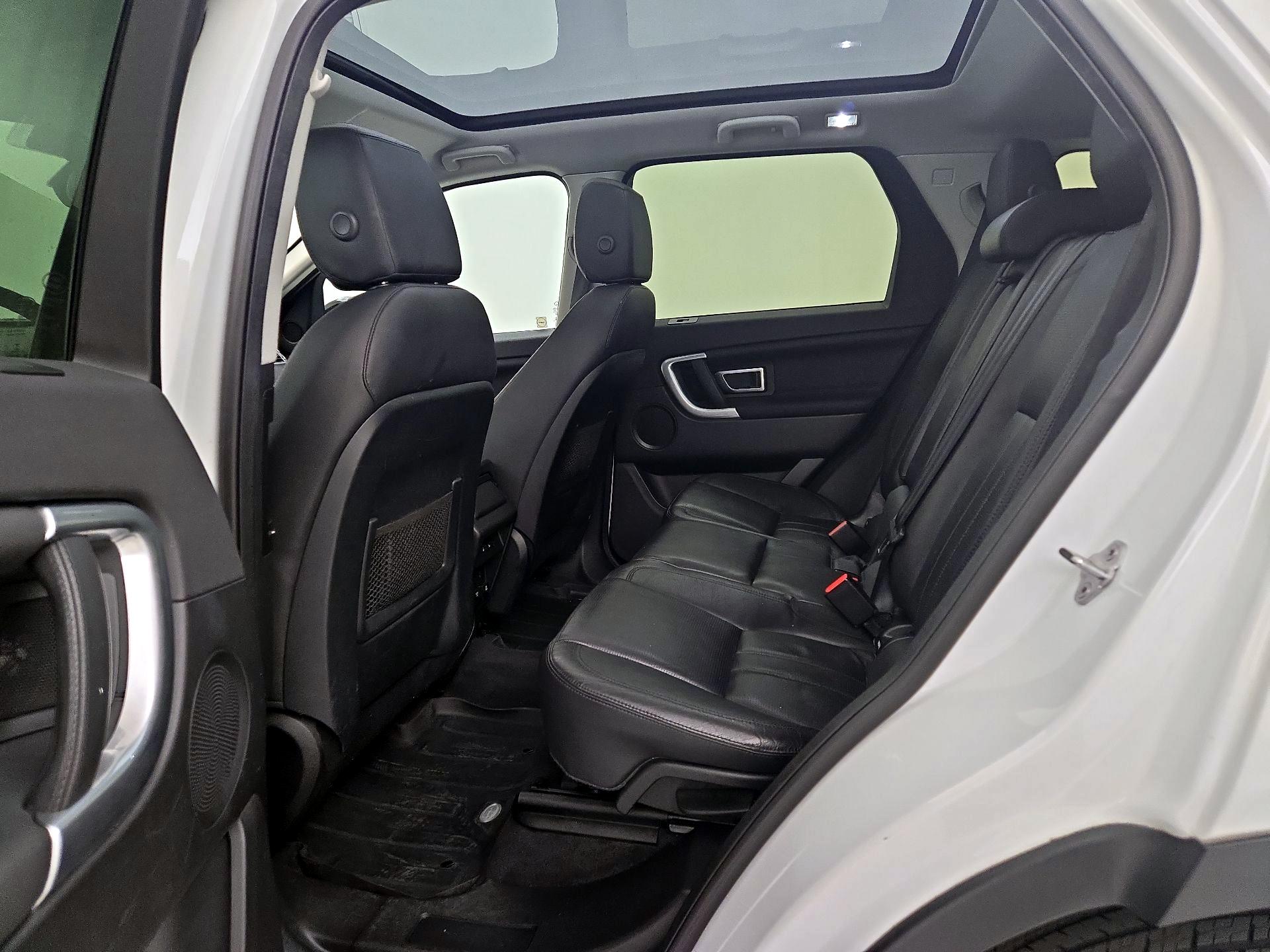 Thumbnail: 2017 Land Rover Discovery Sport - 20