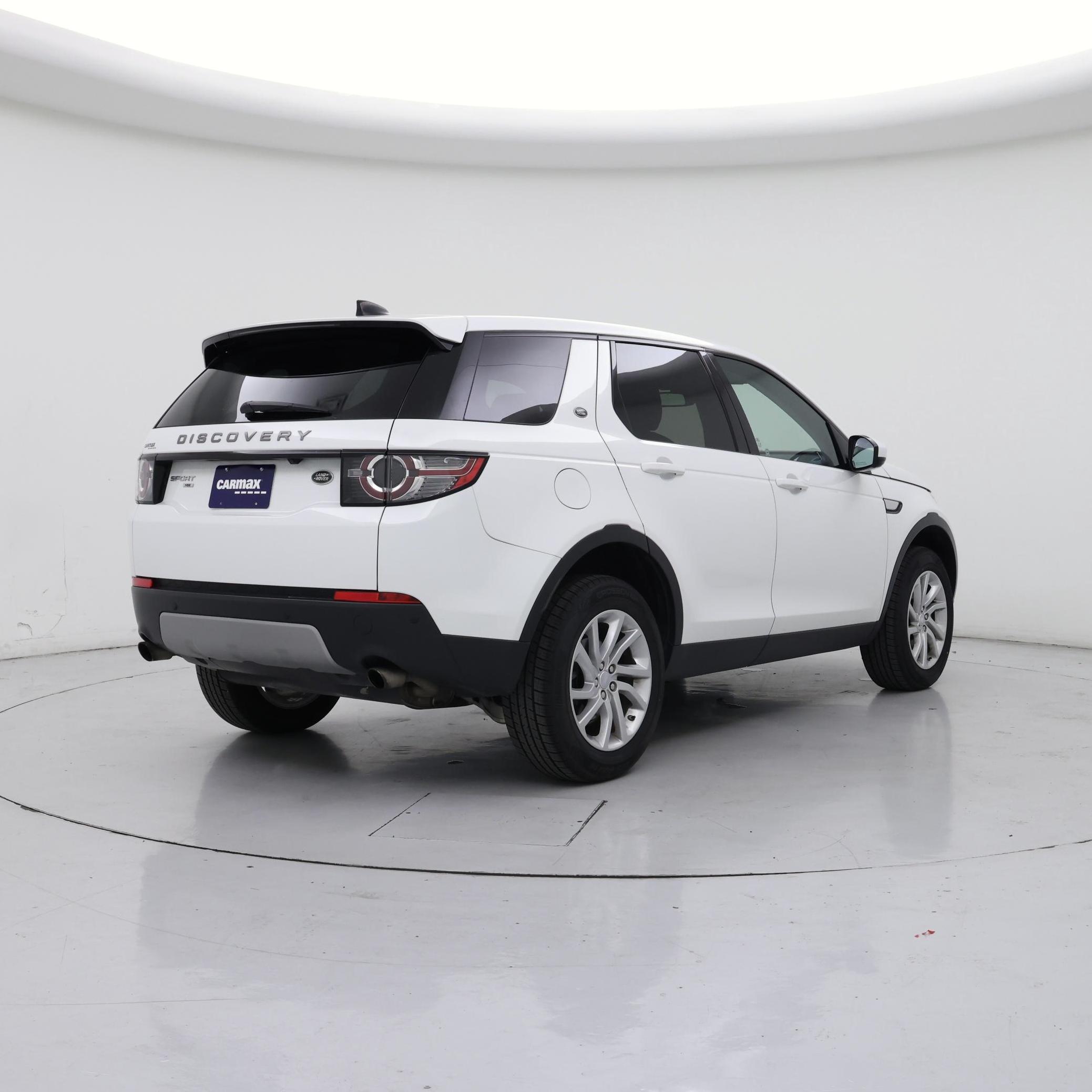 Thumbnail: 2017 Land Rover Discovery Sport - 8