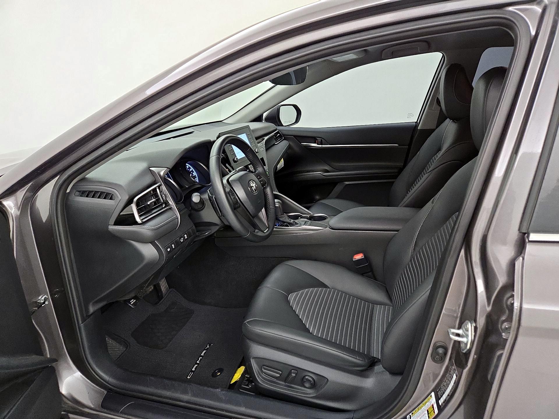 Thumbnail: 2023 Toyota Camry - 11