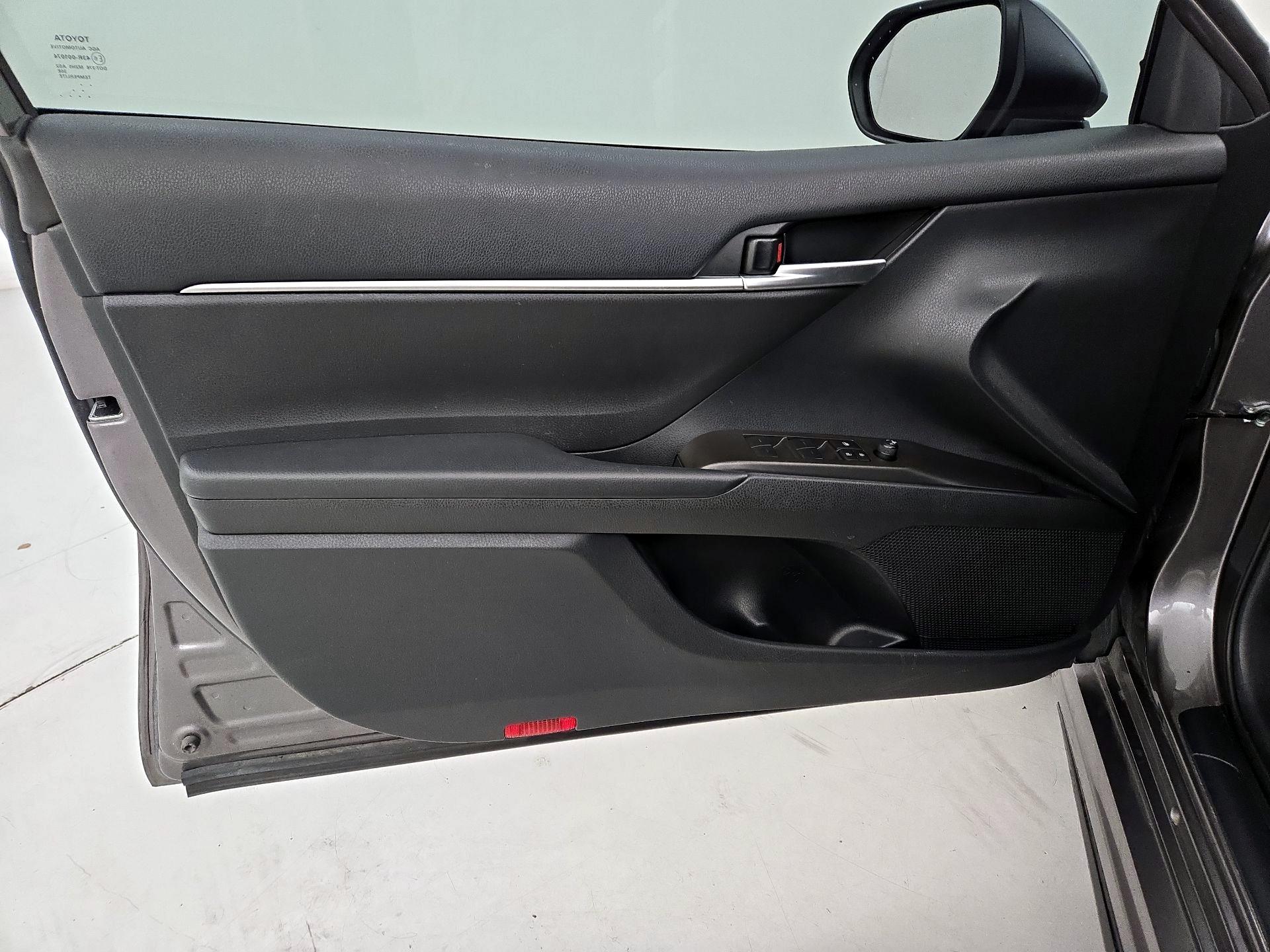 Thumbnail: 2023 Toyota Camry - 12