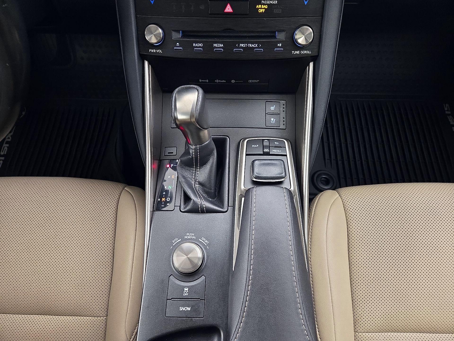 Thumbnail: 2017 Lexus IS - 18