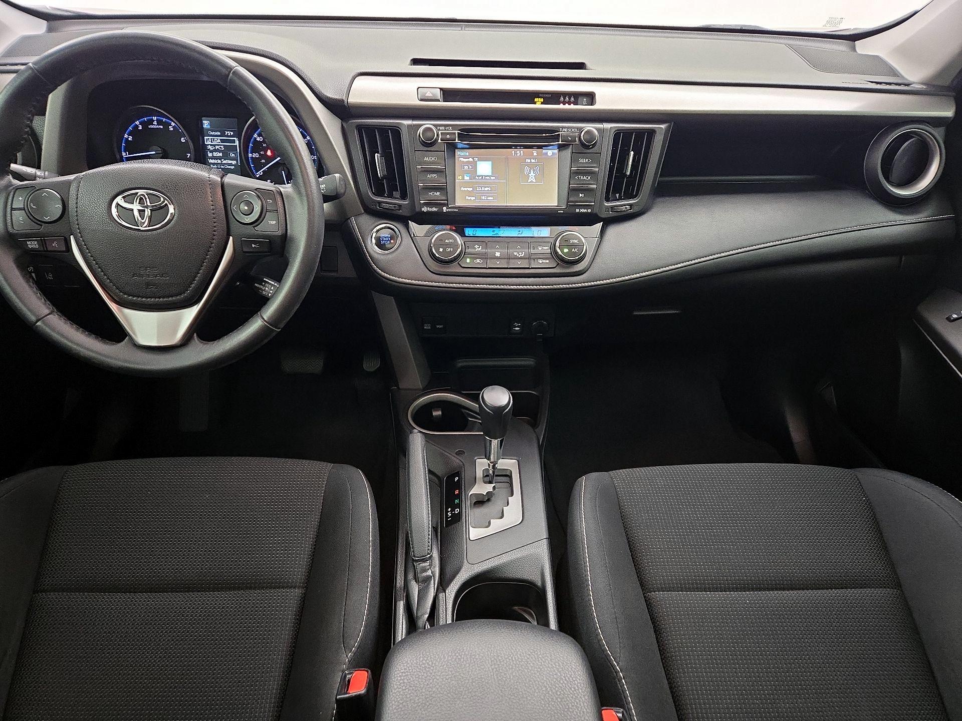 Thumbnail: 2018 Toyota RAV4 - 9