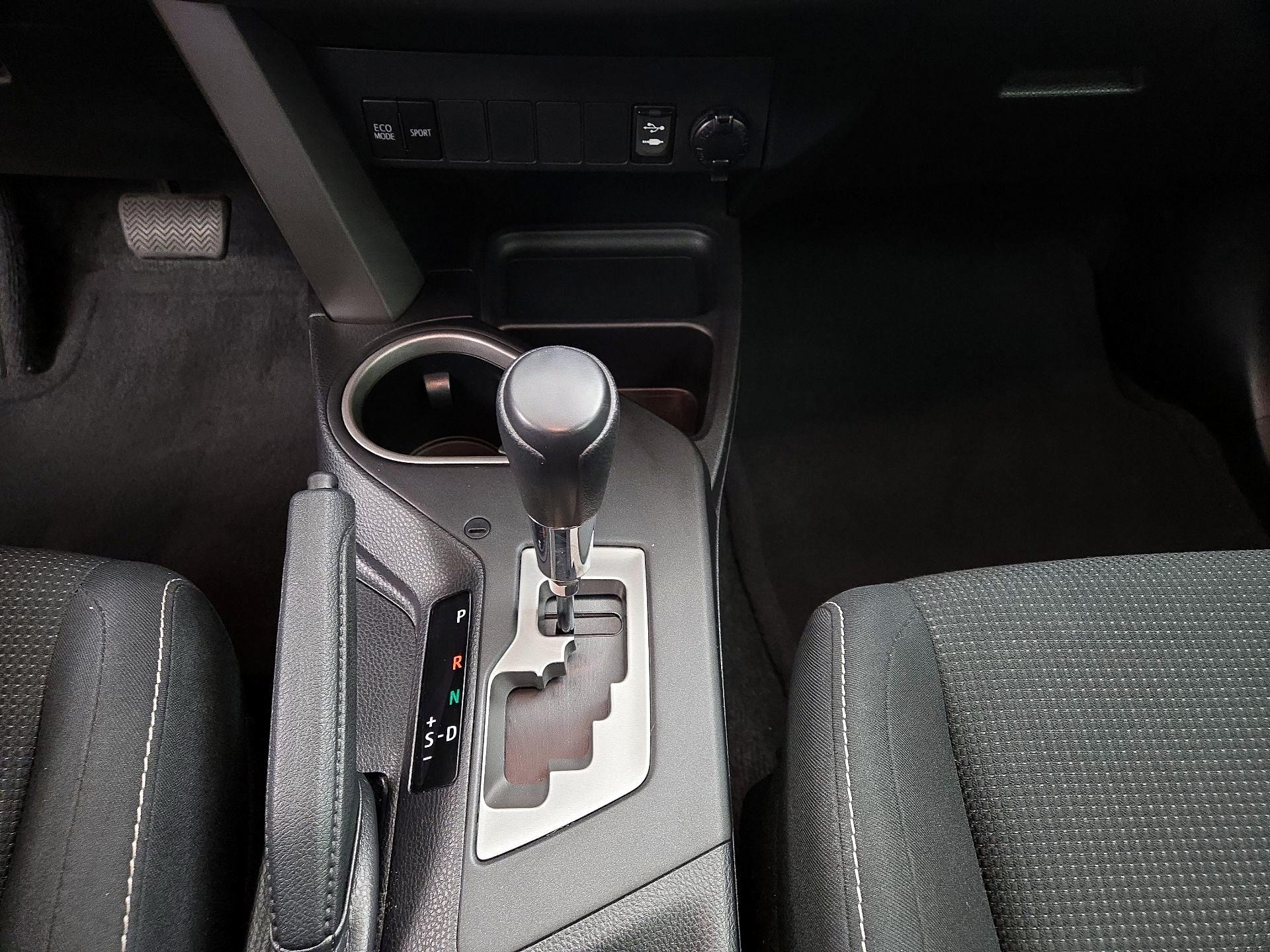 Thumbnail: 2018 Toyota RAV4 - 17