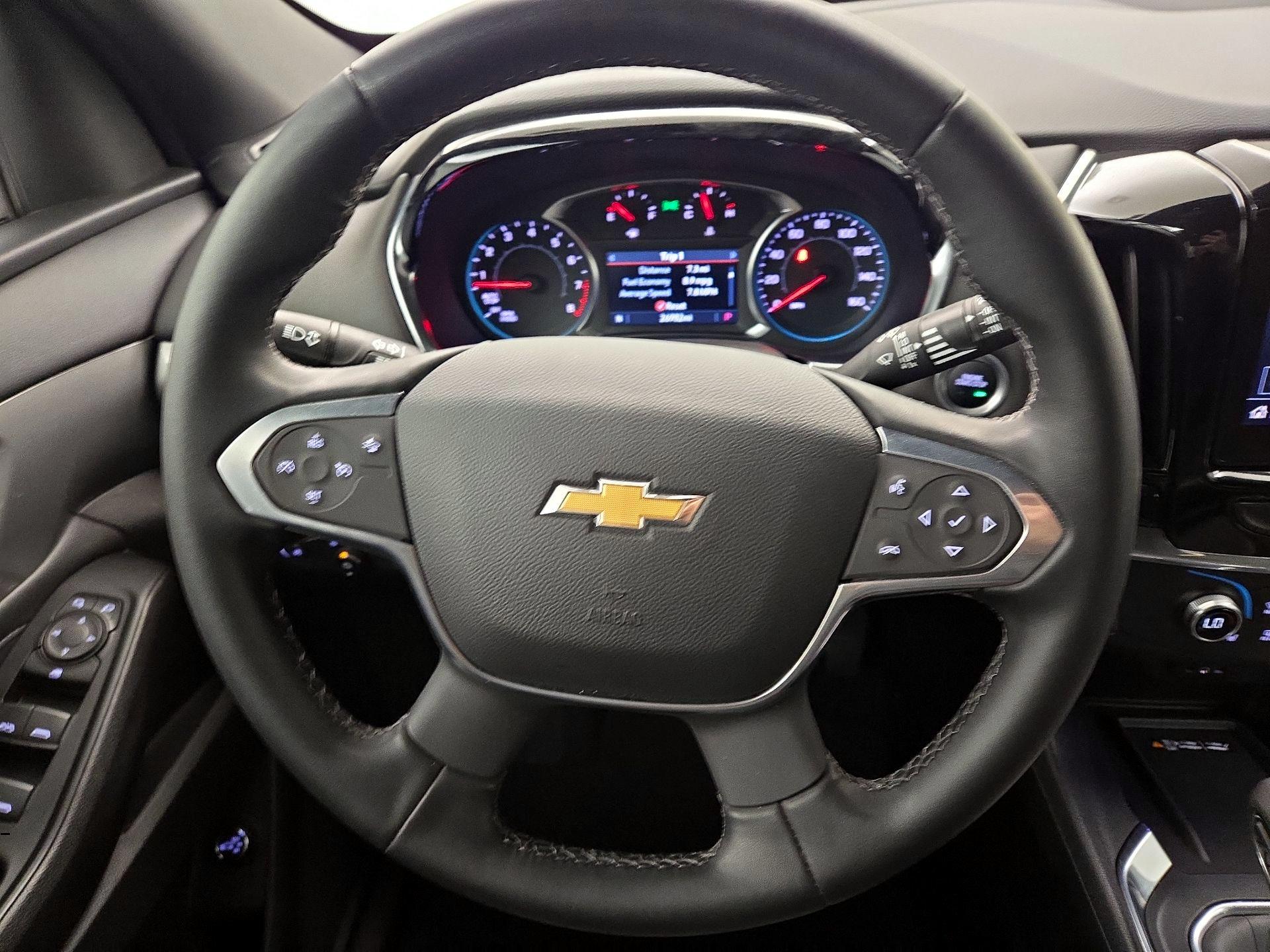 Thumbnail: 2023 Chevrolet Traverse - 10