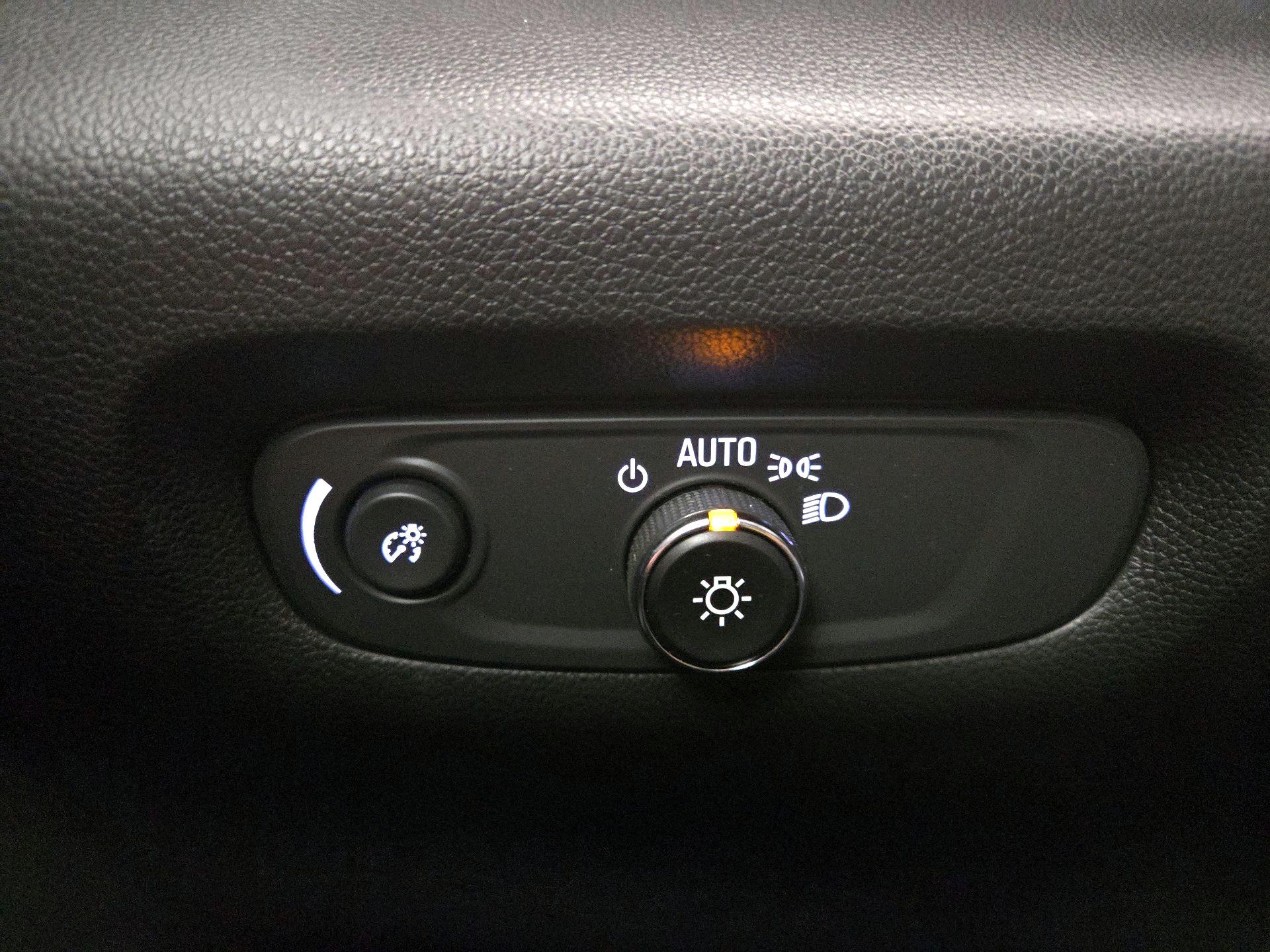 Thumbnail: 2023 Chevrolet Traverse - 13