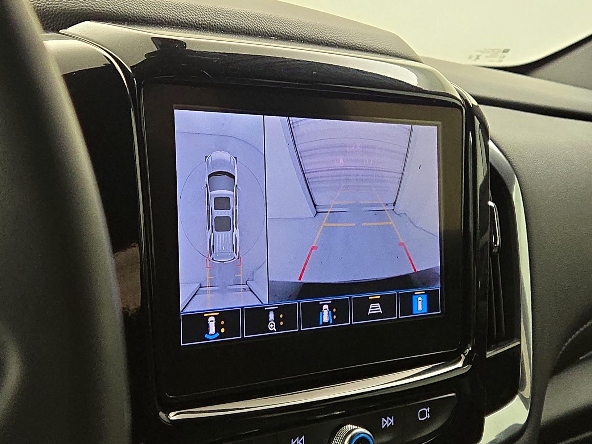 Thumbnail: 2023 Chevrolet Traverse - 14