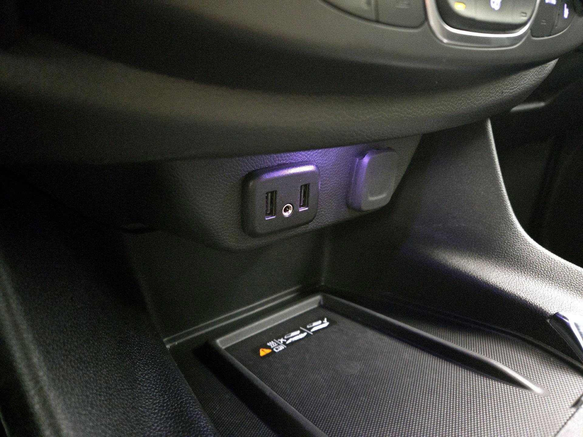 Thumbnail: 2023 Chevrolet Traverse - 18