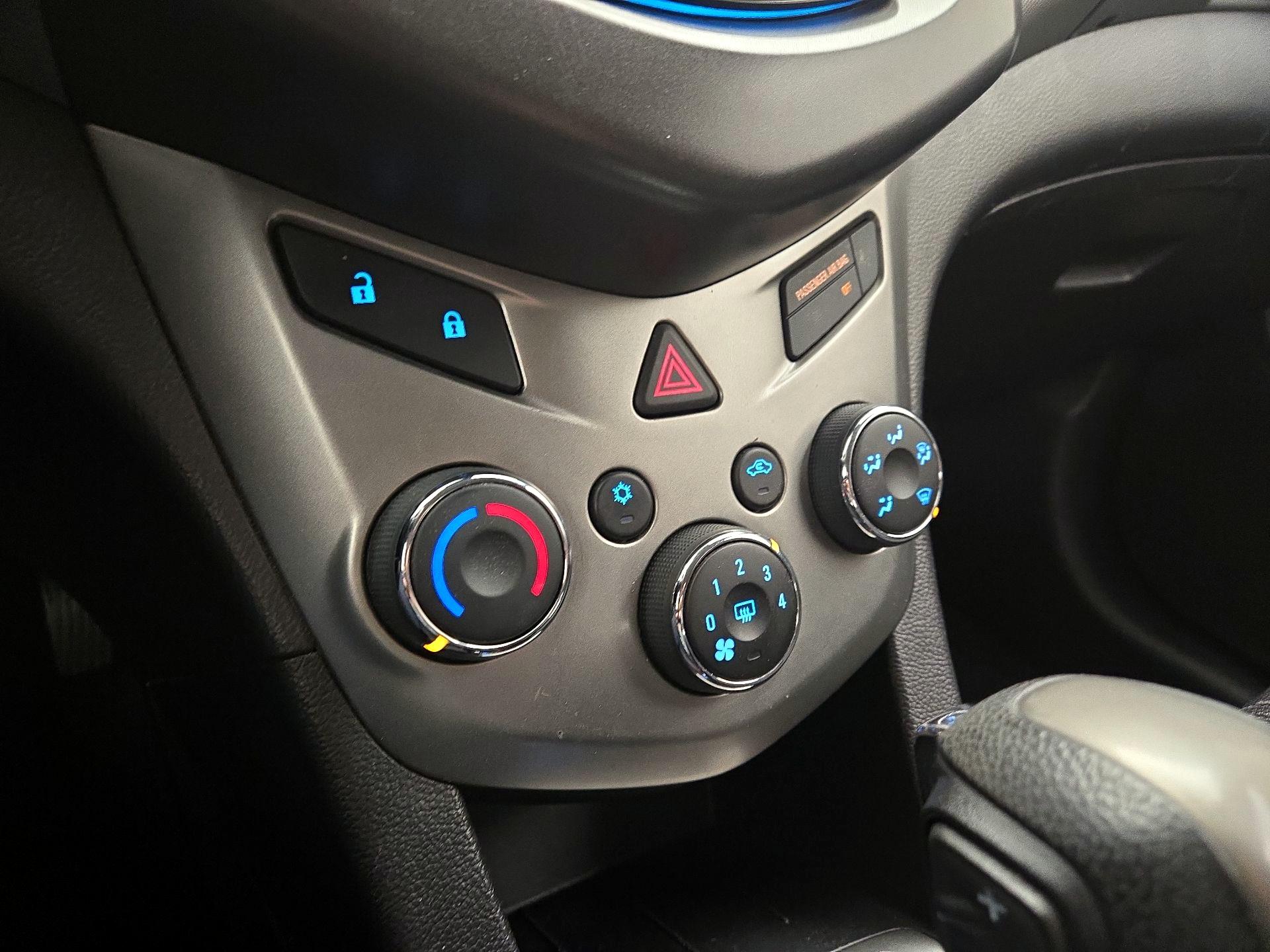 Thumbnail: 2015 Chevrolet Sonic - 16