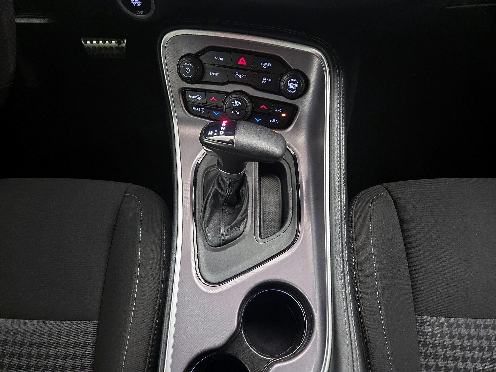 Thumbnail: 2022 Dodge Challenger - 17