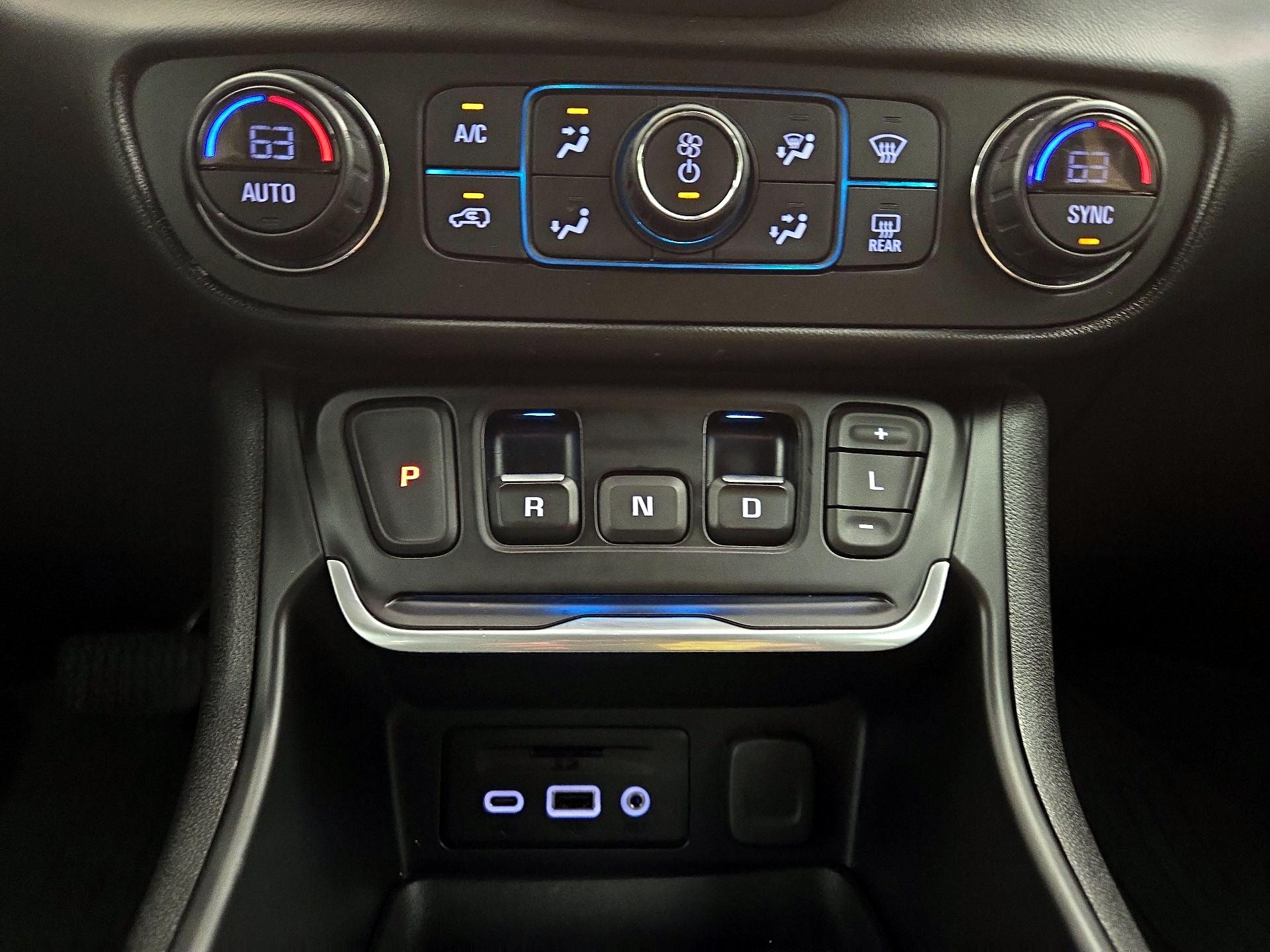 Thumbnail: 2021 GMC Terrain - 17