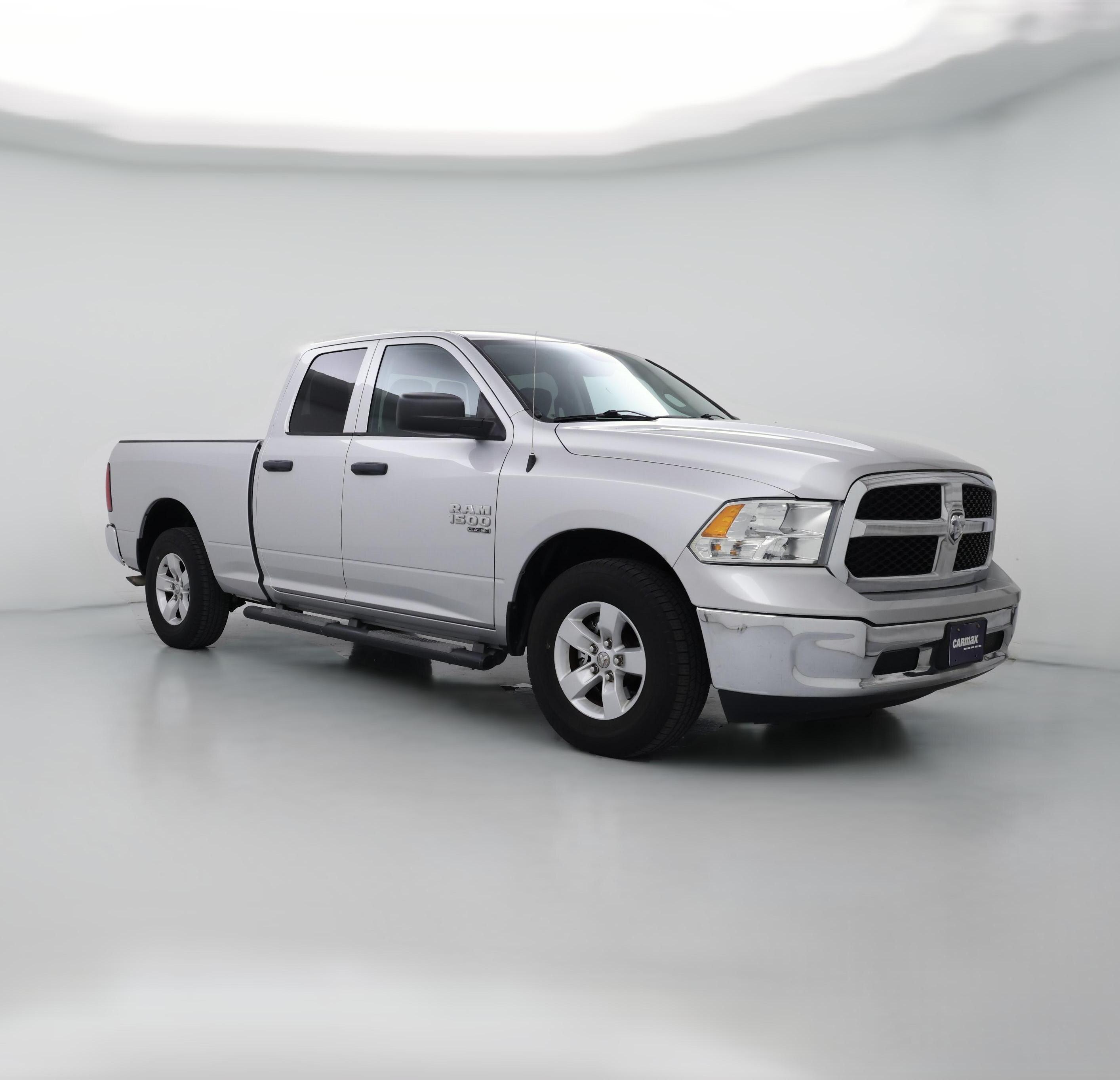Thumbnail: 2019 RAM 1500 Classic - 1