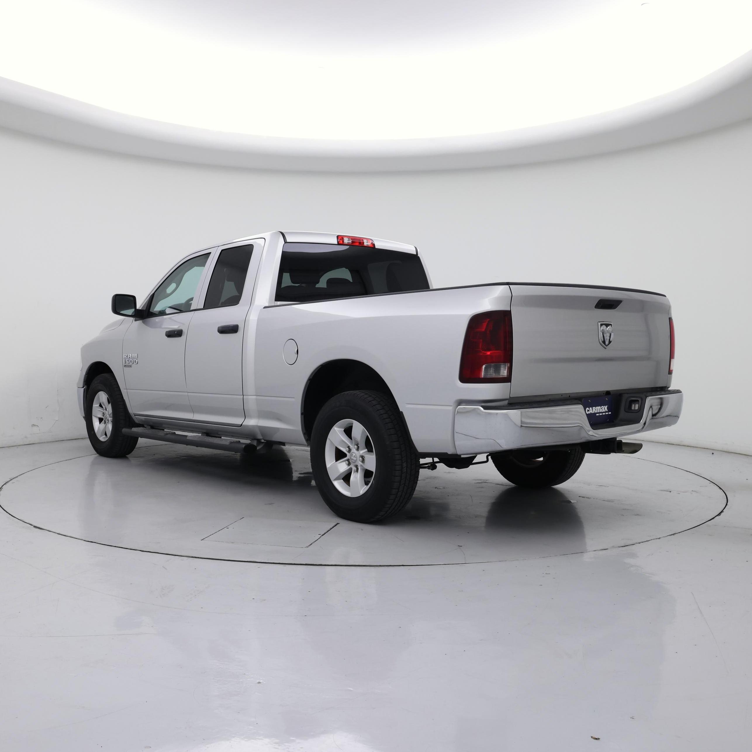 Thumbnail: 2019 RAM 1500 Classic - 2