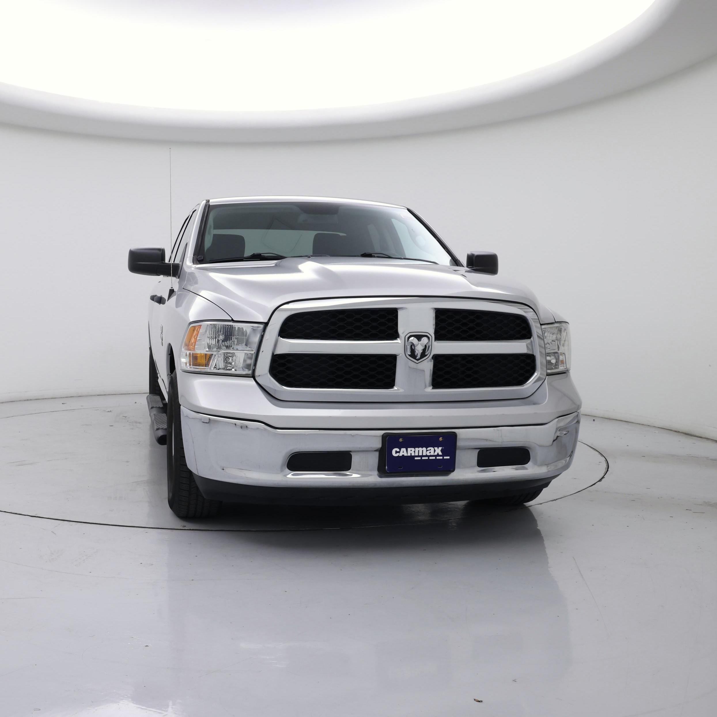 Thumbnail: 2019 RAM 1500 Classic - 5