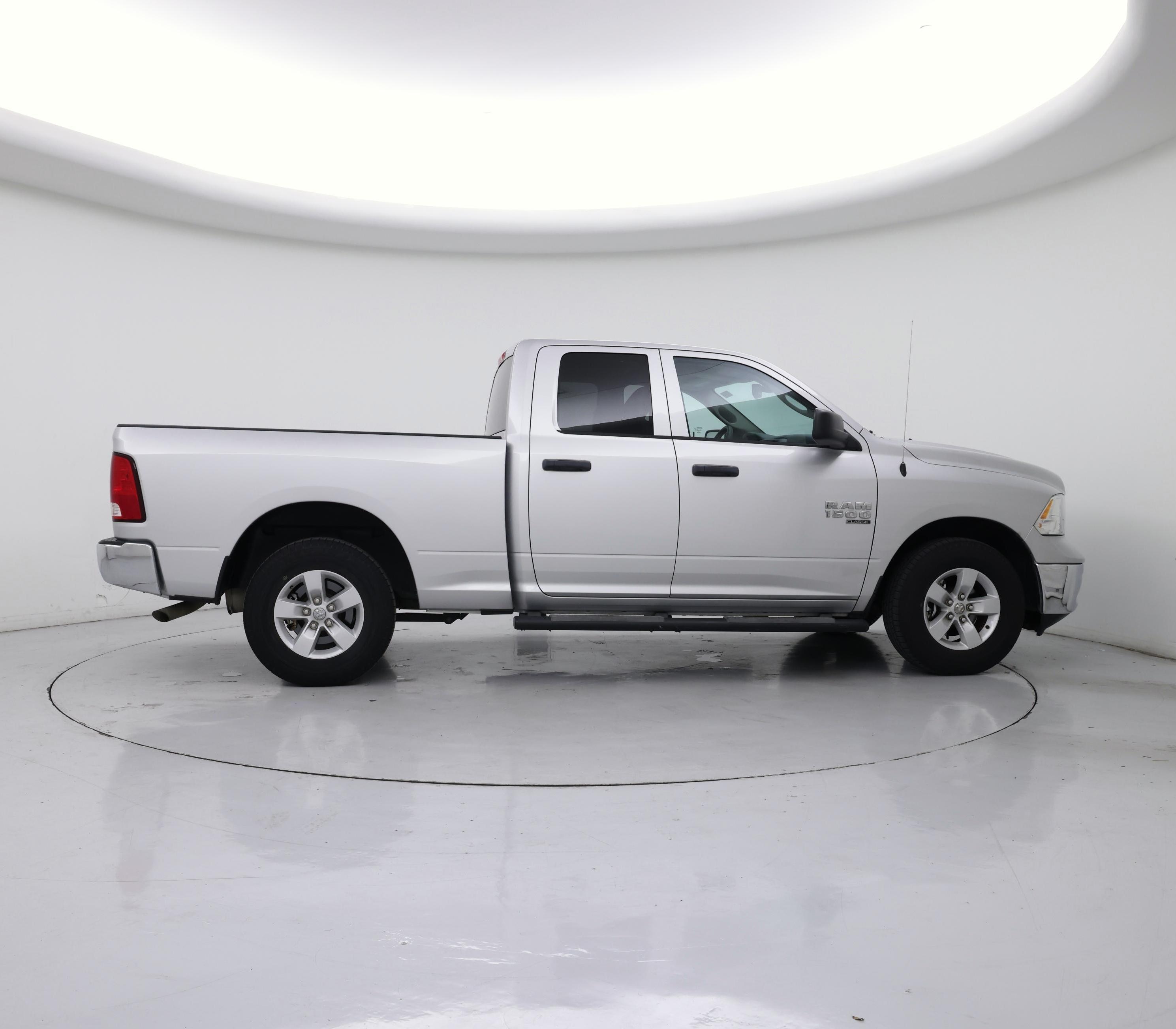 Thumbnail: 2019 RAM 1500 Classic - 7