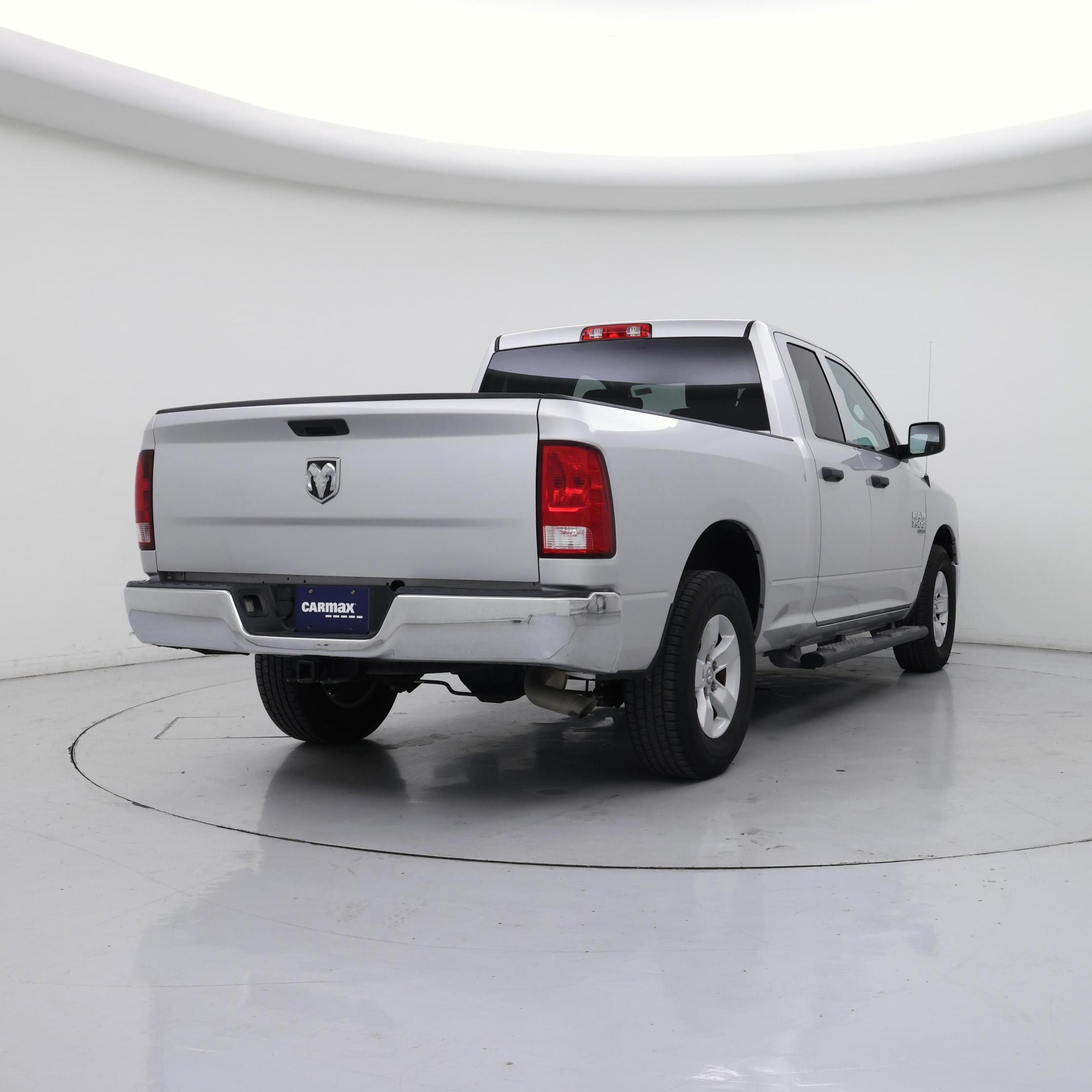 Thumbnail: 2019 RAM 1500 Classic - 8