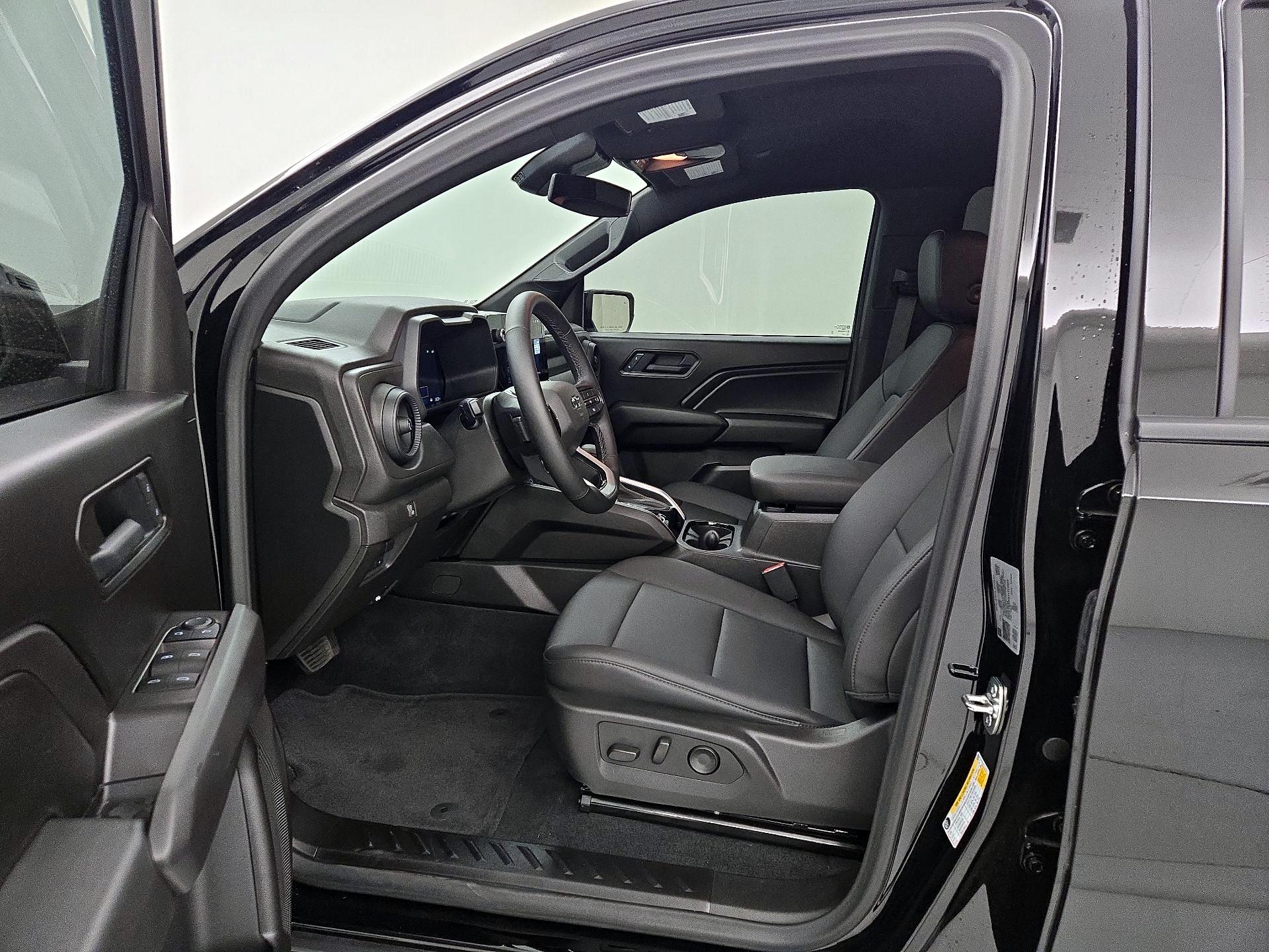 Thumbnail: 2026 Chevrolet Colorado - 11