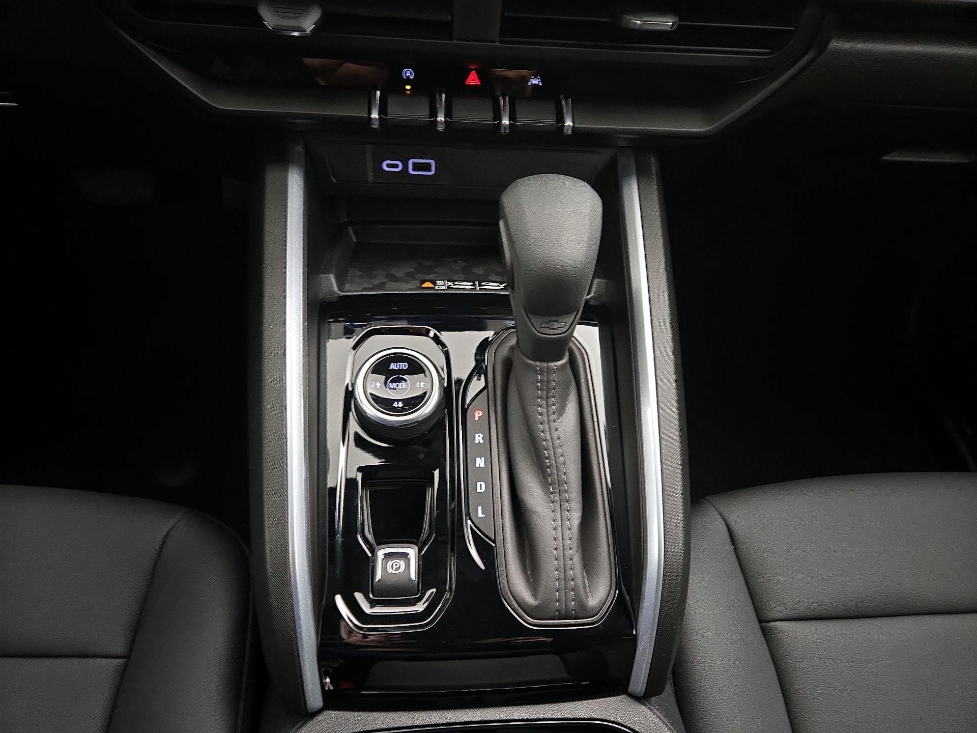 Thumbnail: 2026 Chevrolet Colorado - 17