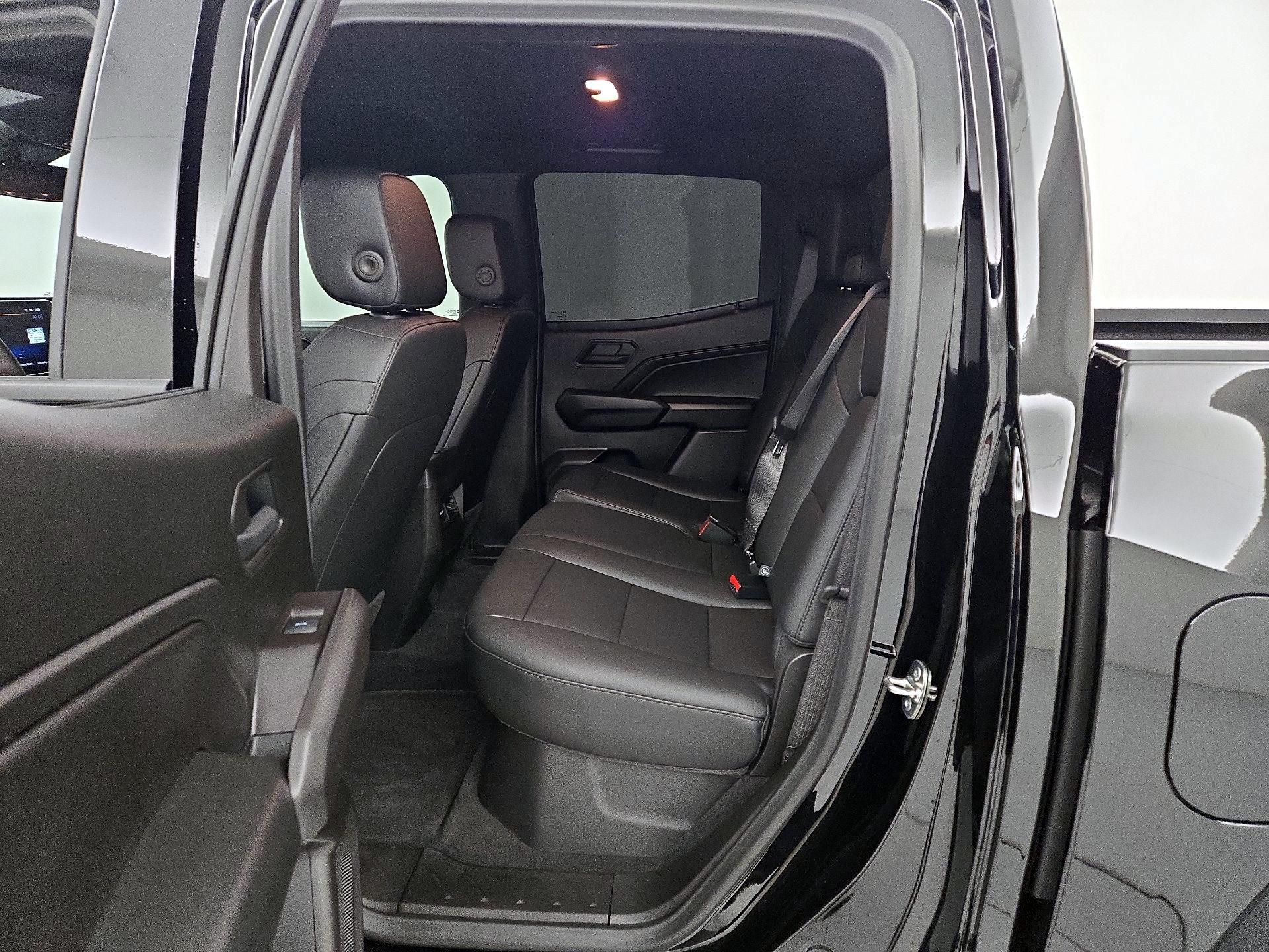 Thumbnail: 2026 Chevrolet Colorado - 19