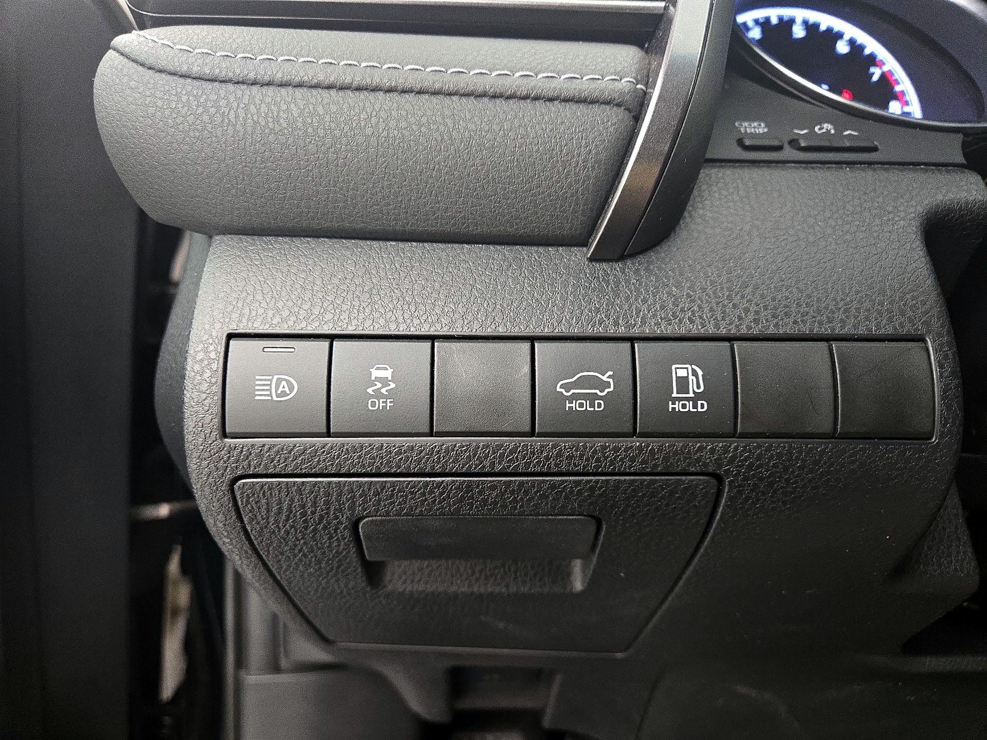 Thumbnail: 2019 Toyota Camry - 13