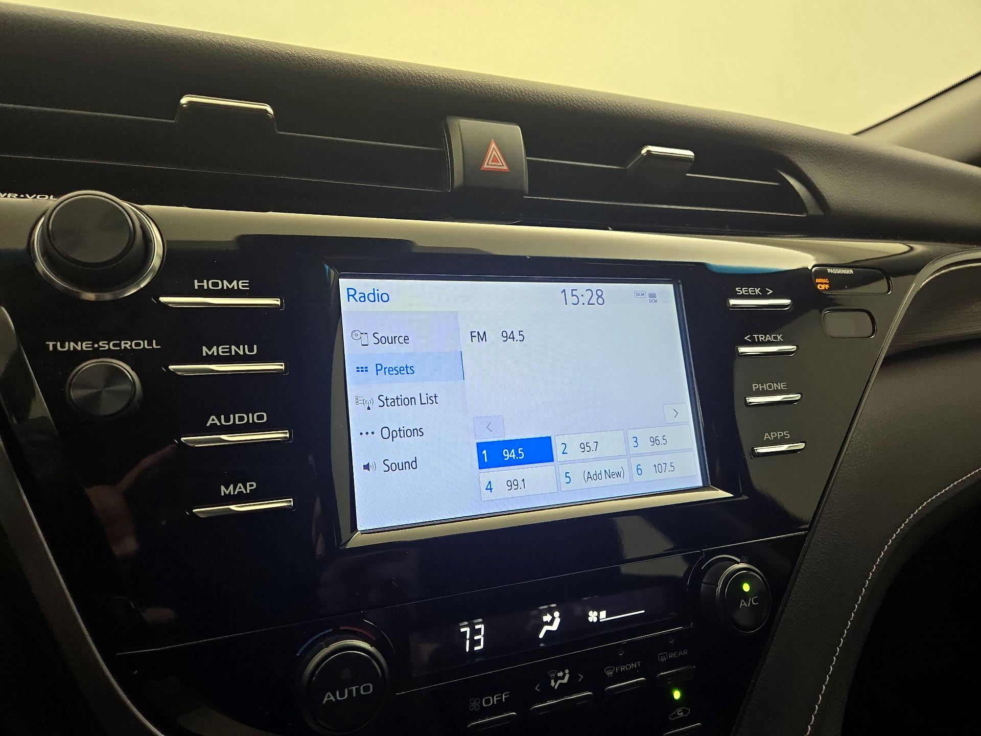 Thumbnail: 2019 Toyota Camry - 15